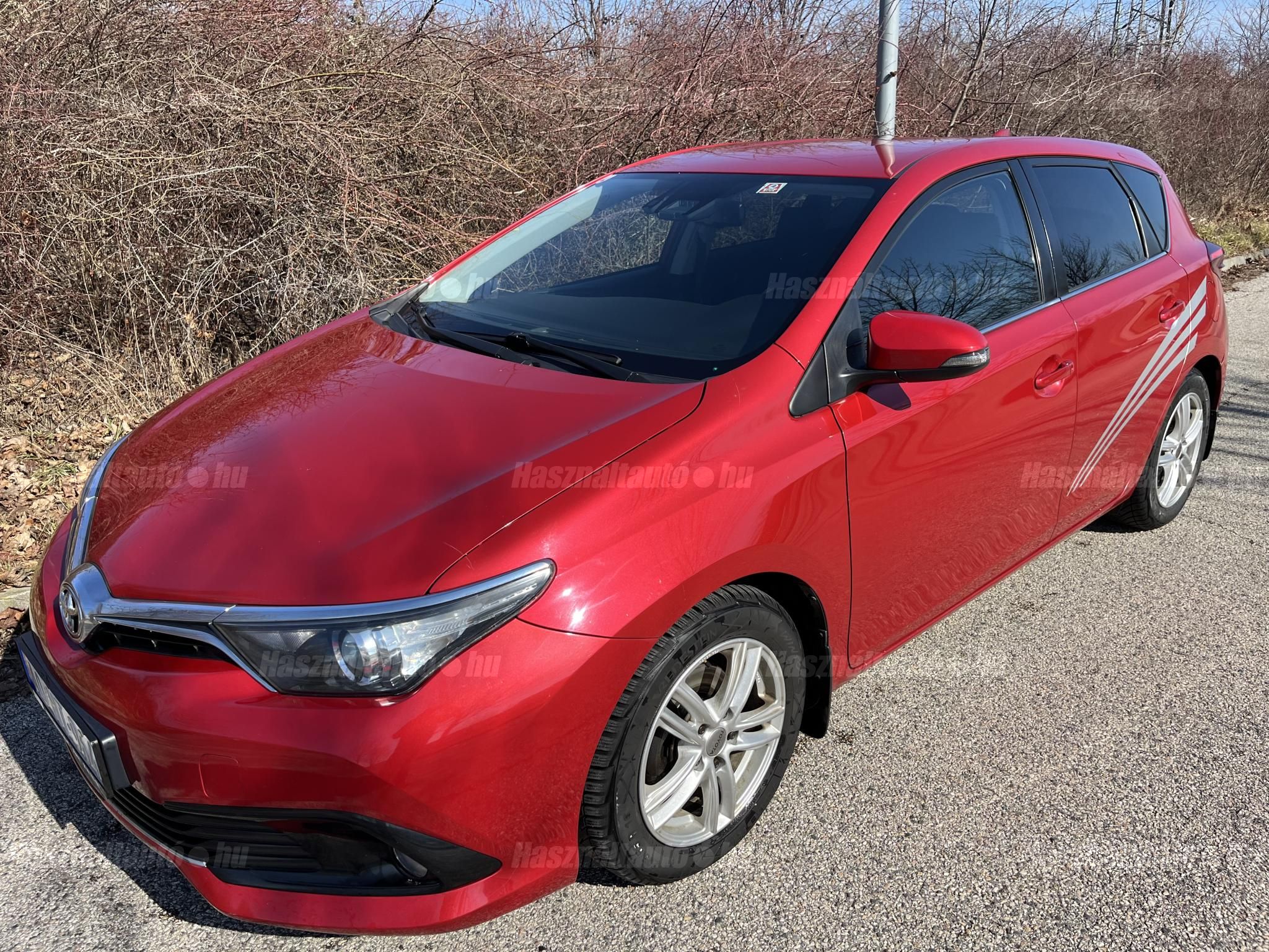 TOYOTA AURIS 2016/9 - 1