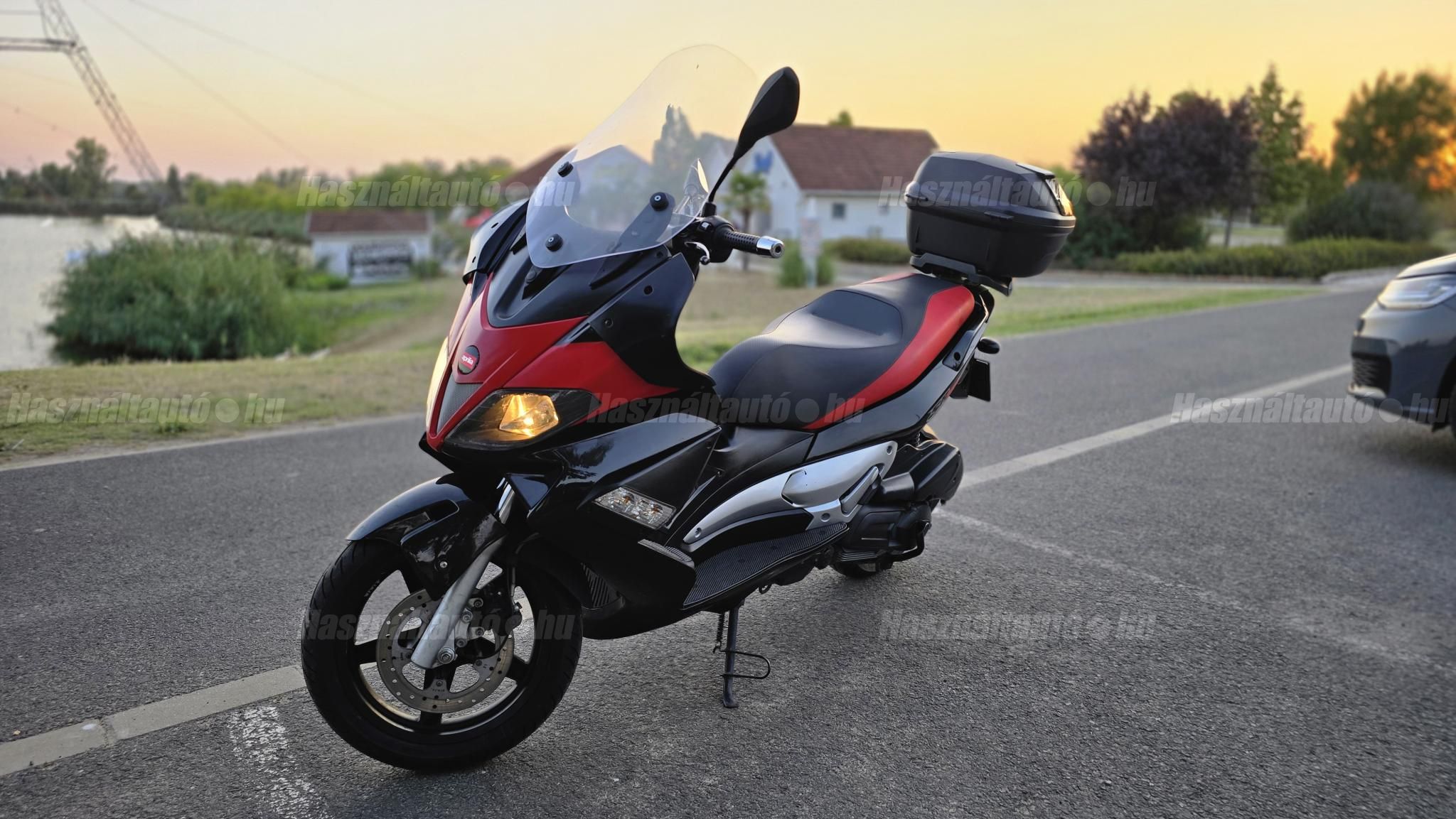 APRILIA SR MAX 125 2012/6 - 1