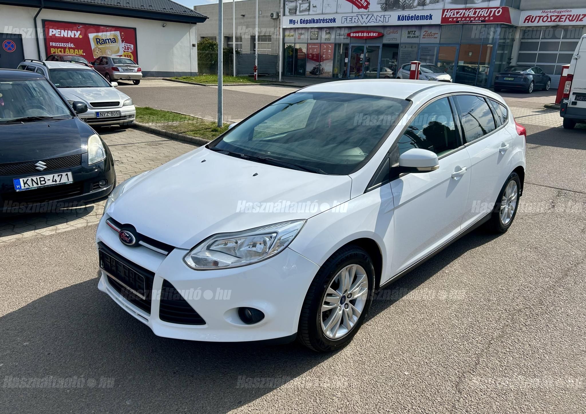 FORD FOCUS 2011/6 - 1