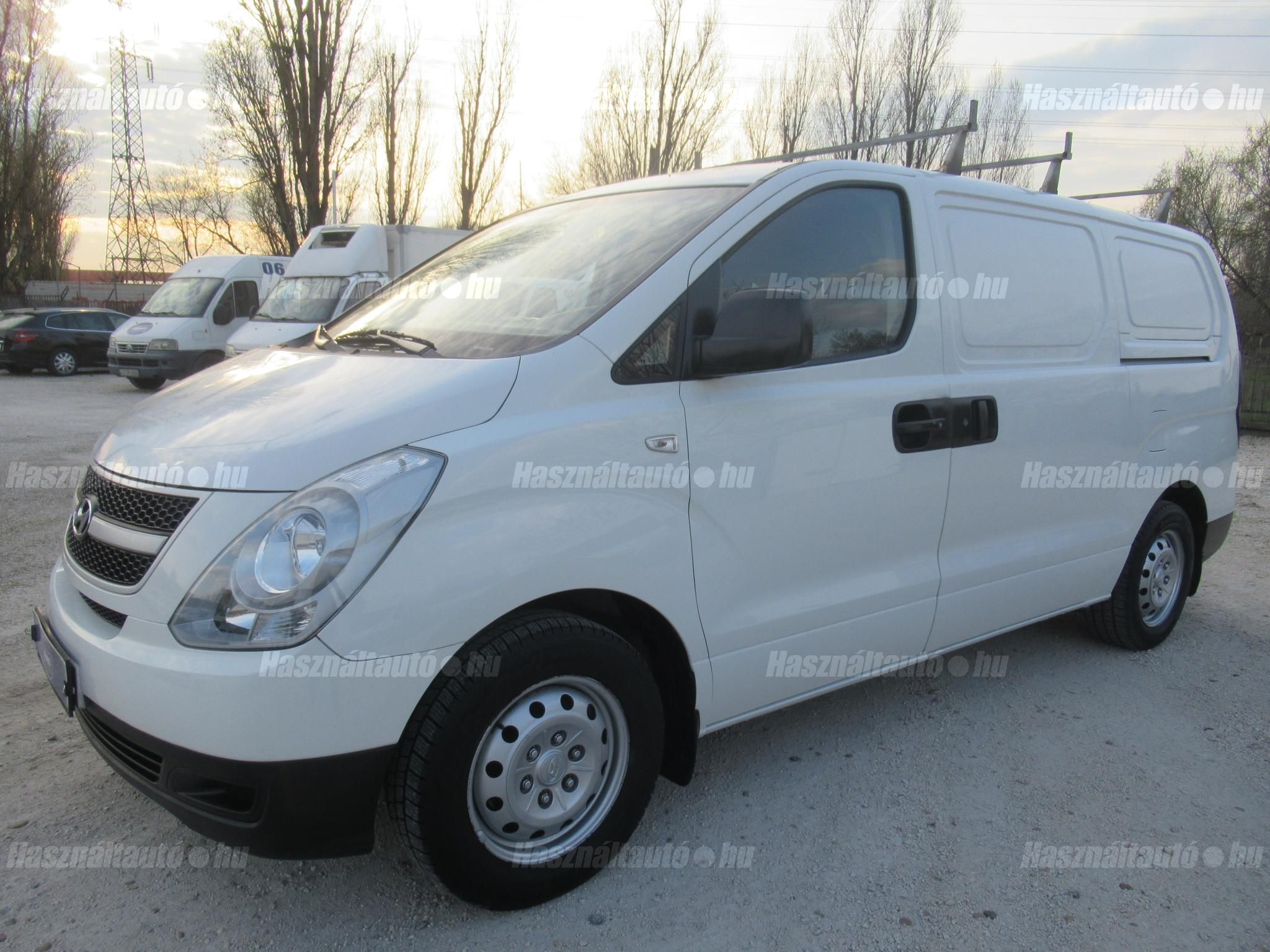 HYUNDAI H-1 2009/2 - 1