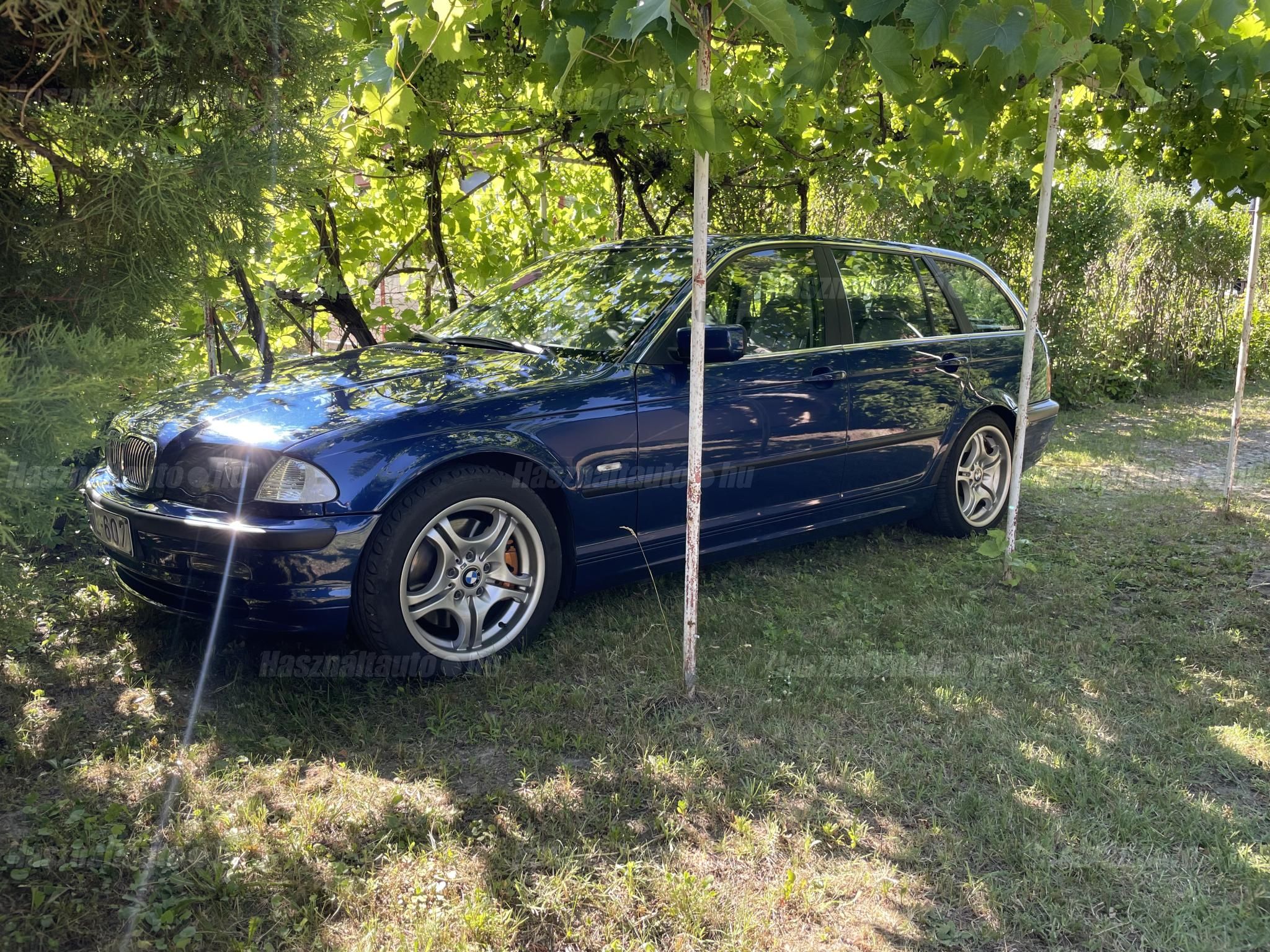 BMW 330 2001/8 - 1