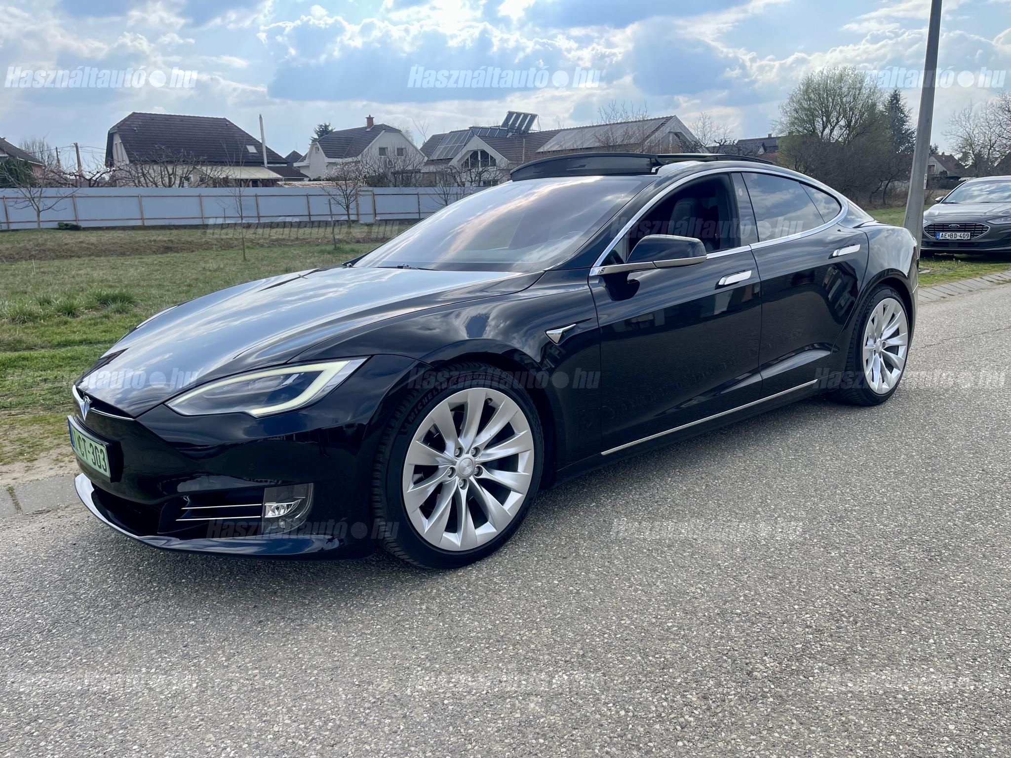 TESLA MODEL S 2018/12 - 1