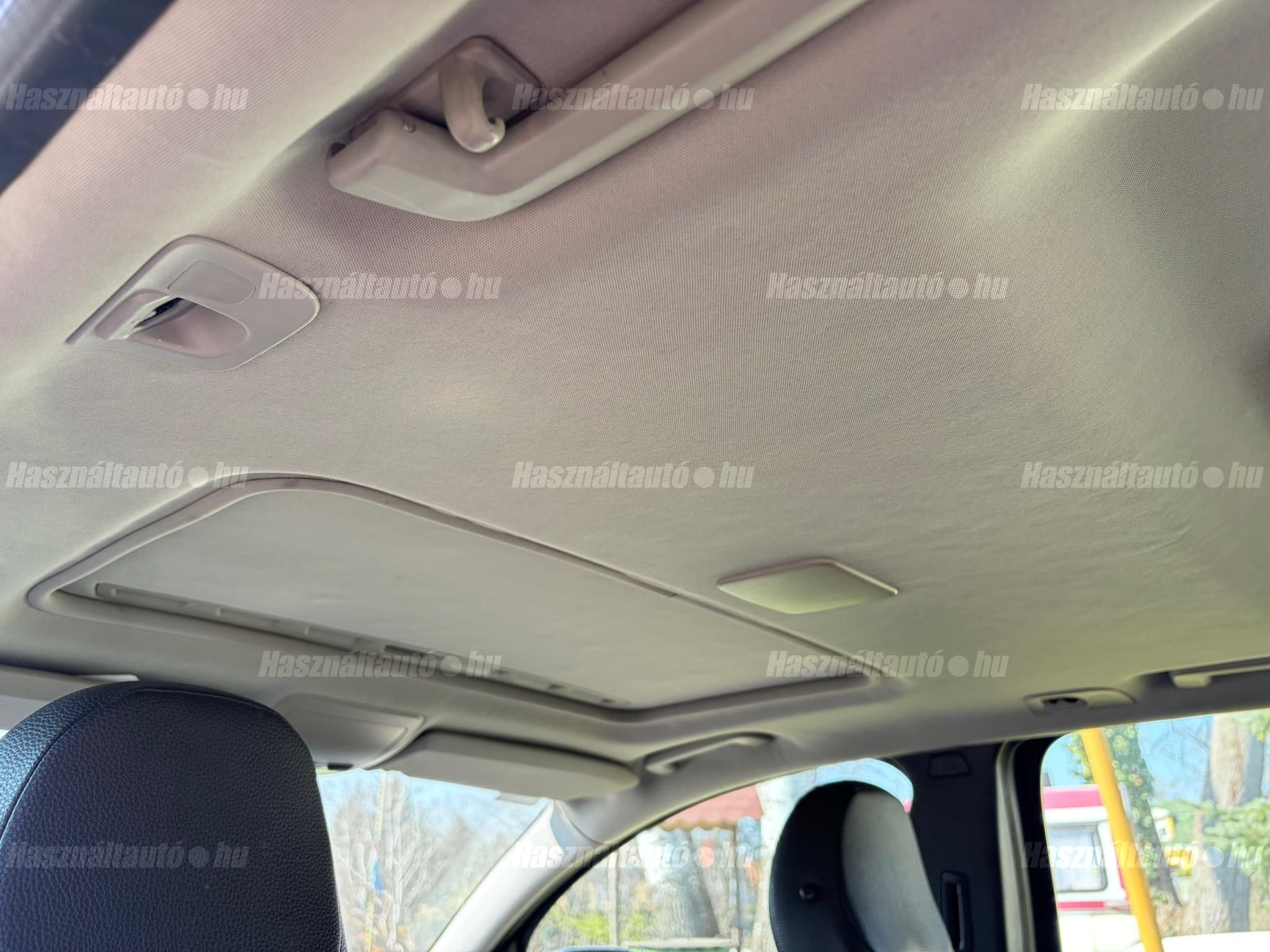 VOLVO V50 2004/6 - 1