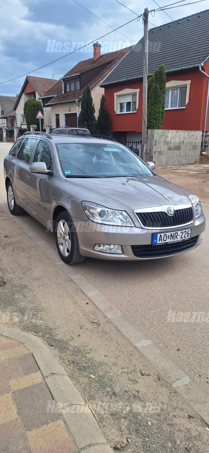 SKODA OCTAVIA 2012/8 - 1