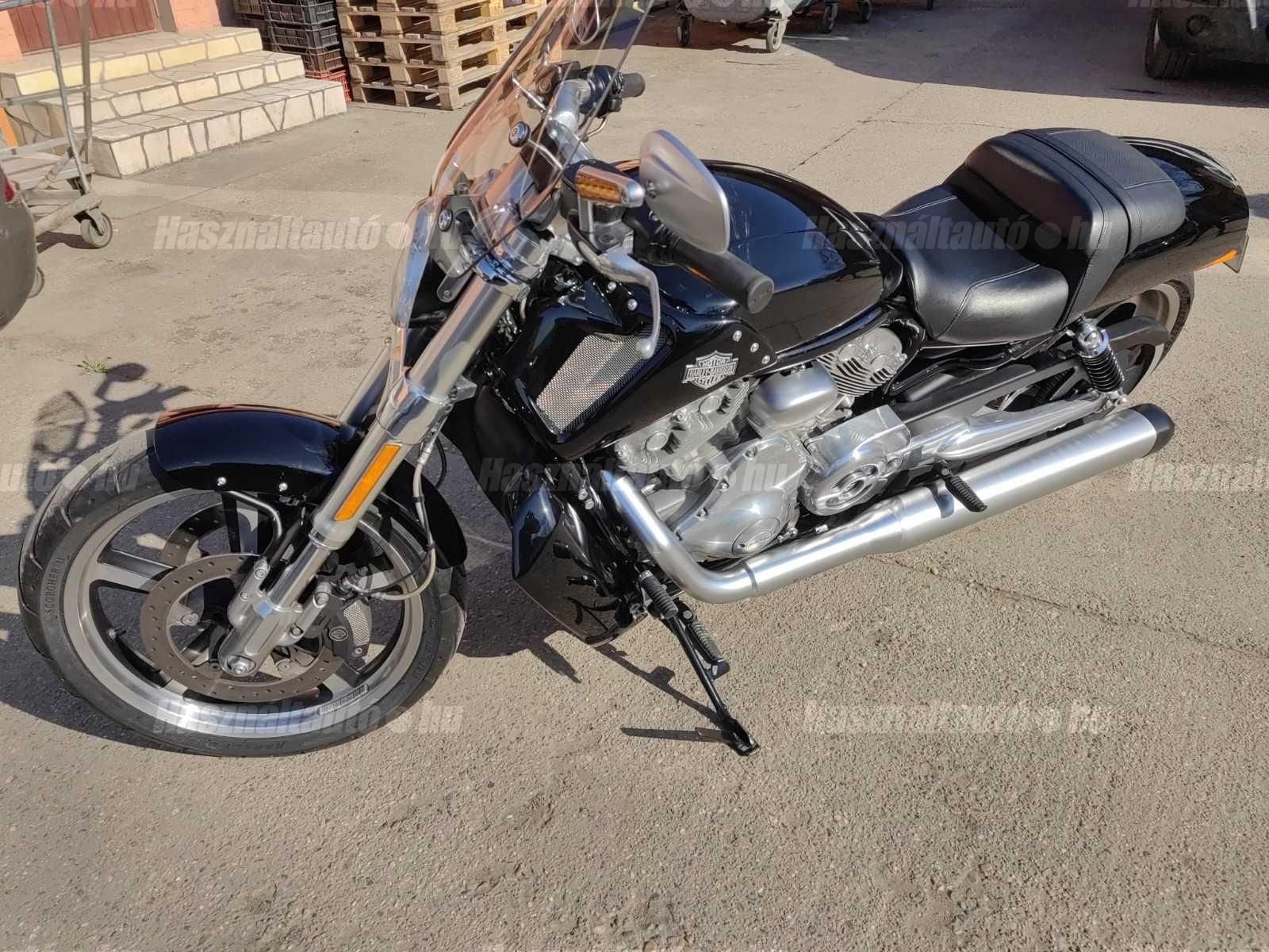 HARLEY-DAVIDSON V-ROD (VRSCA) 2017/8 - 1
