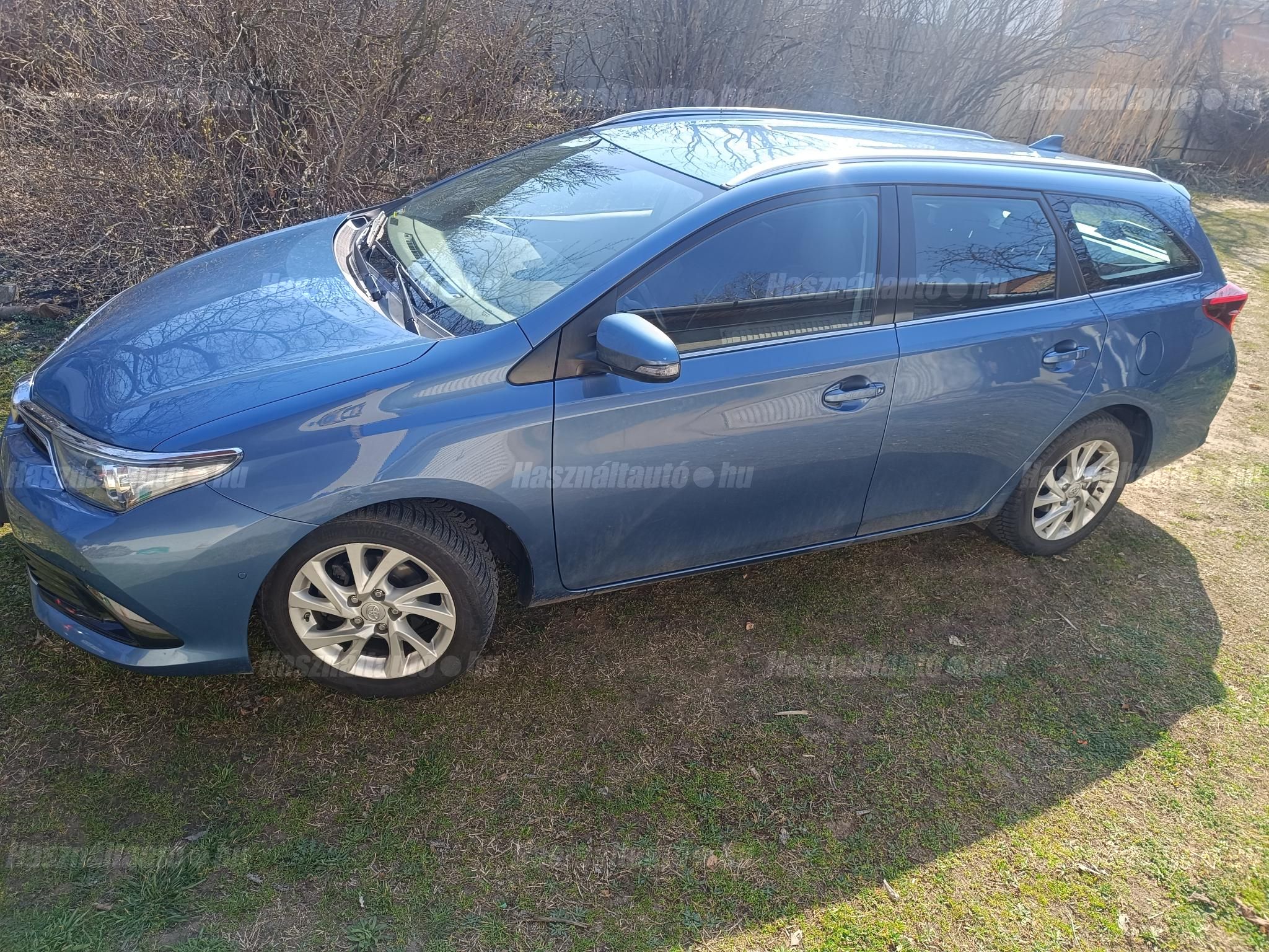 TOYOTA AURIS 2019/3 - 1