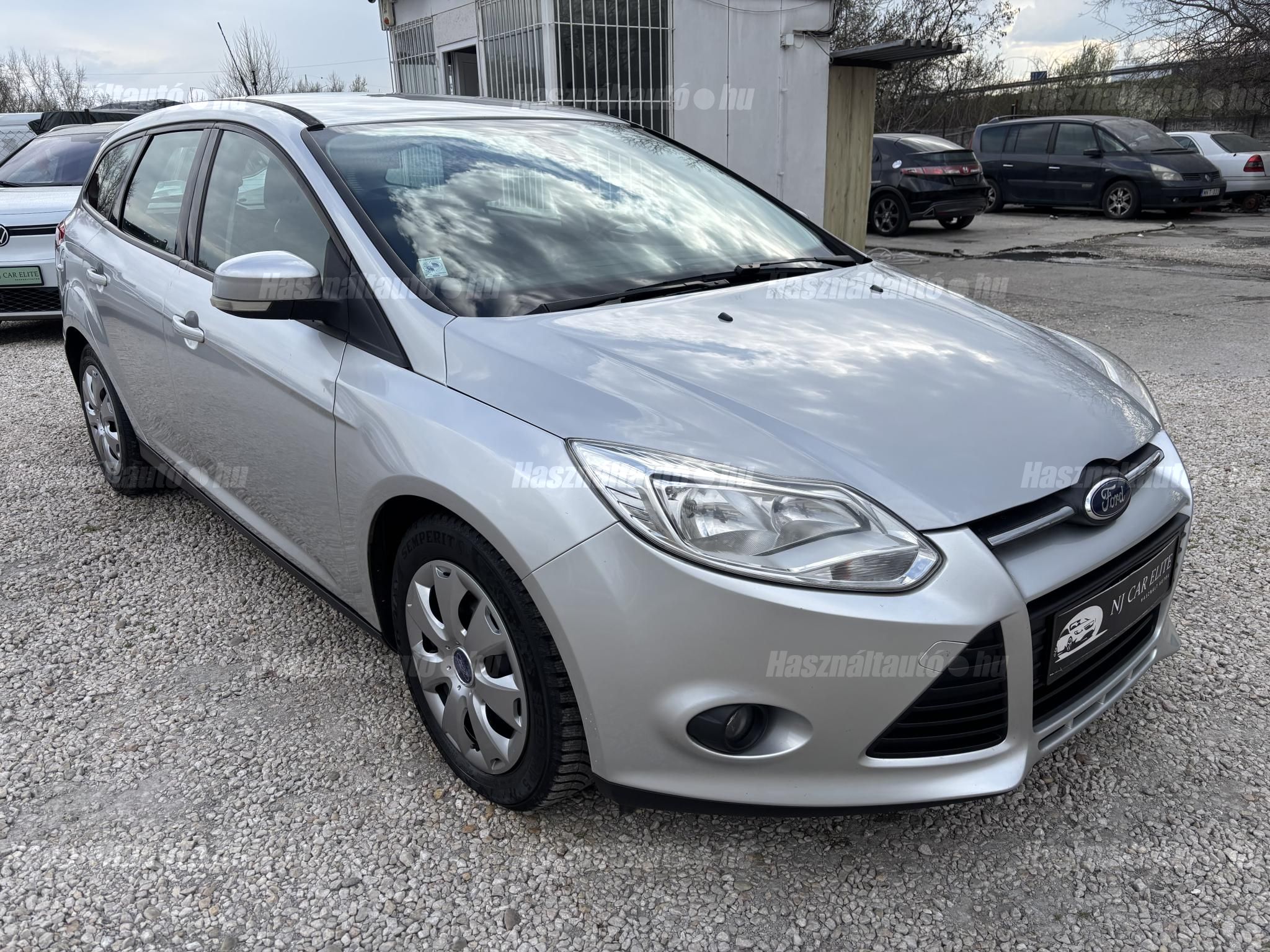 FORD FOCUS 2014/6 - 1