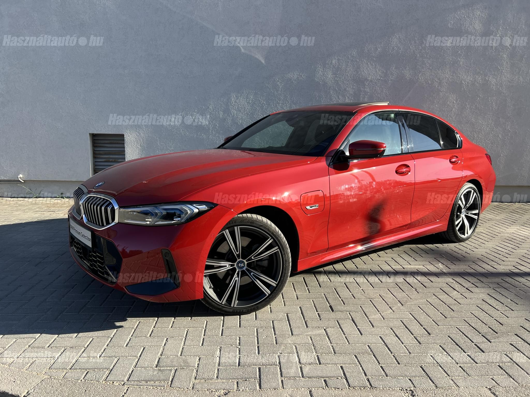 BMW 330 2023/6 - 1