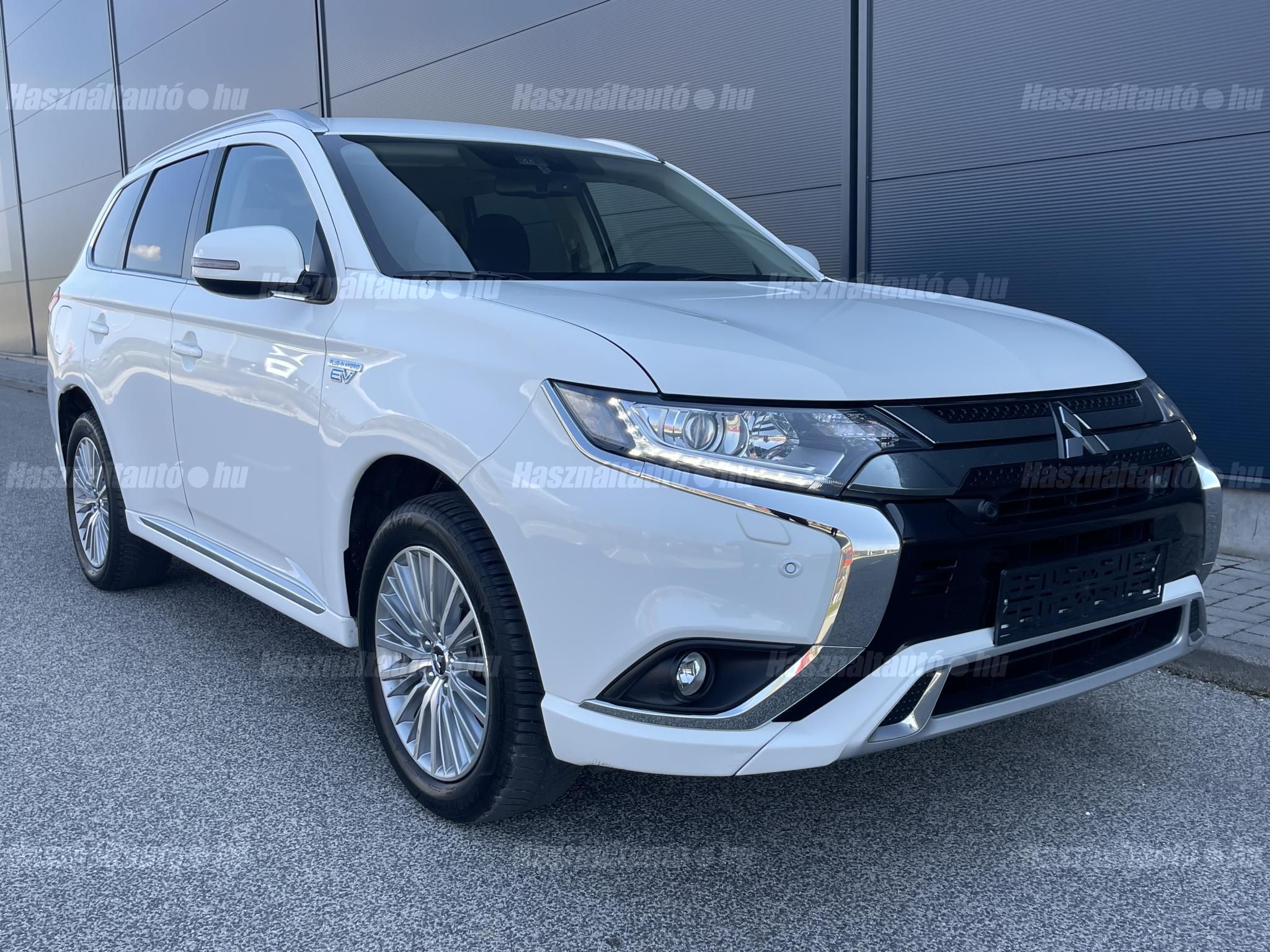 MITSUBISHI OUTLANDER 2020/12 - 1
