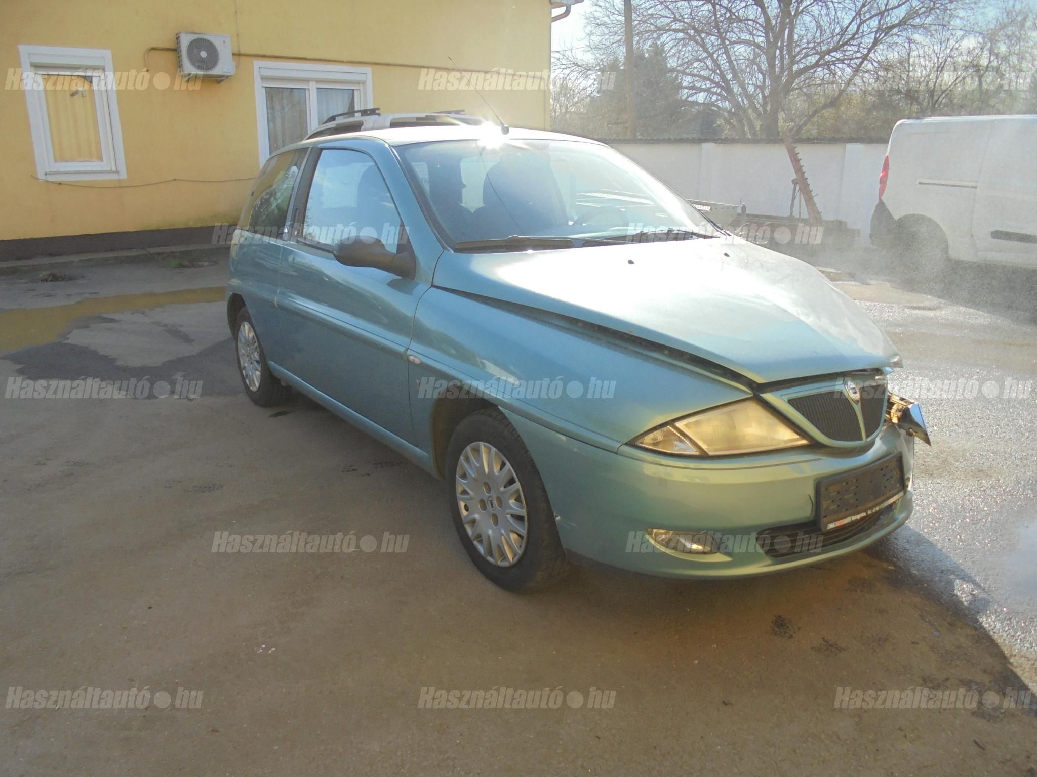 LANCIA YPSILON 2001 - 1