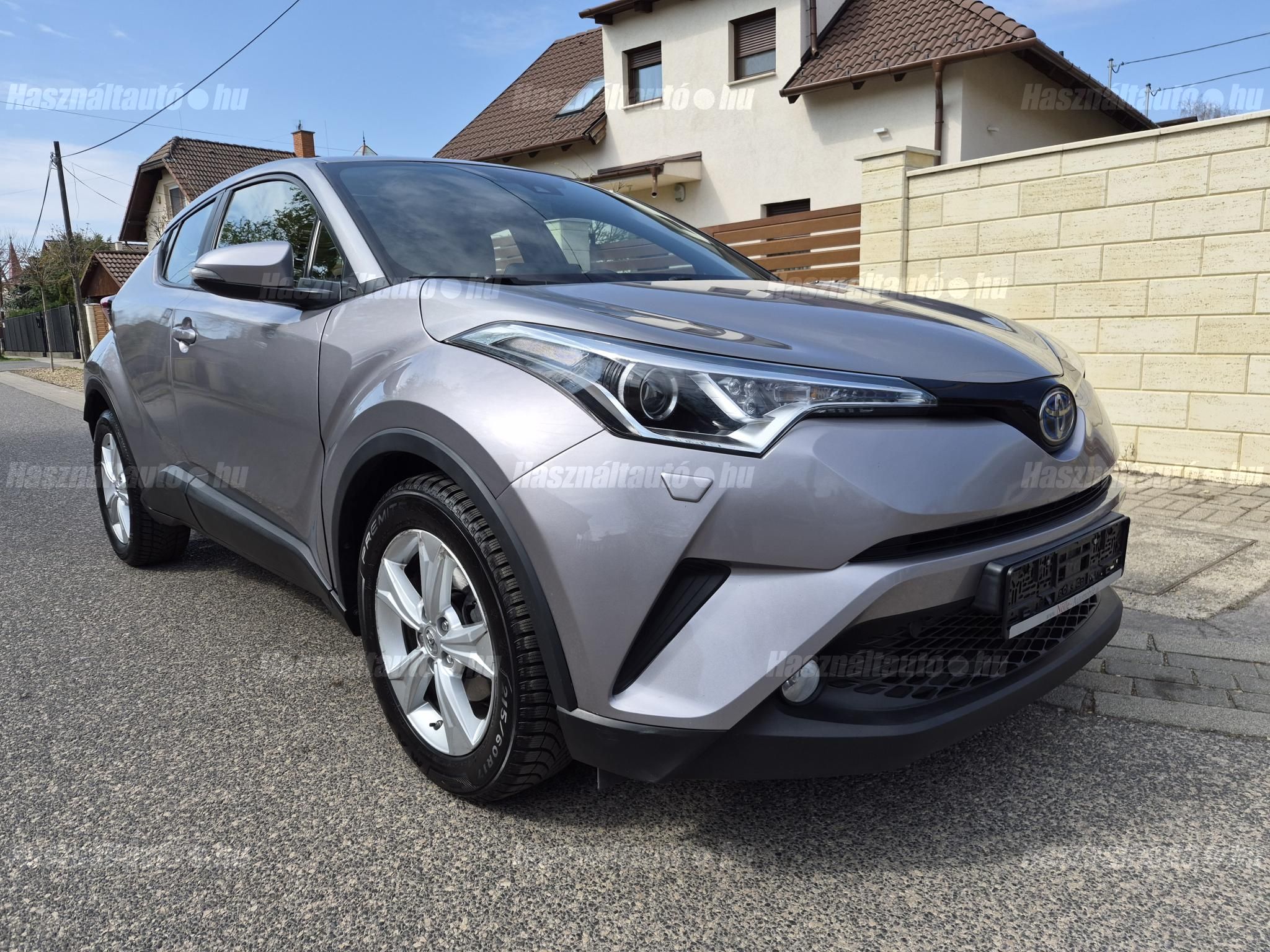 TOYOTA C-HR 2017/11 - 1