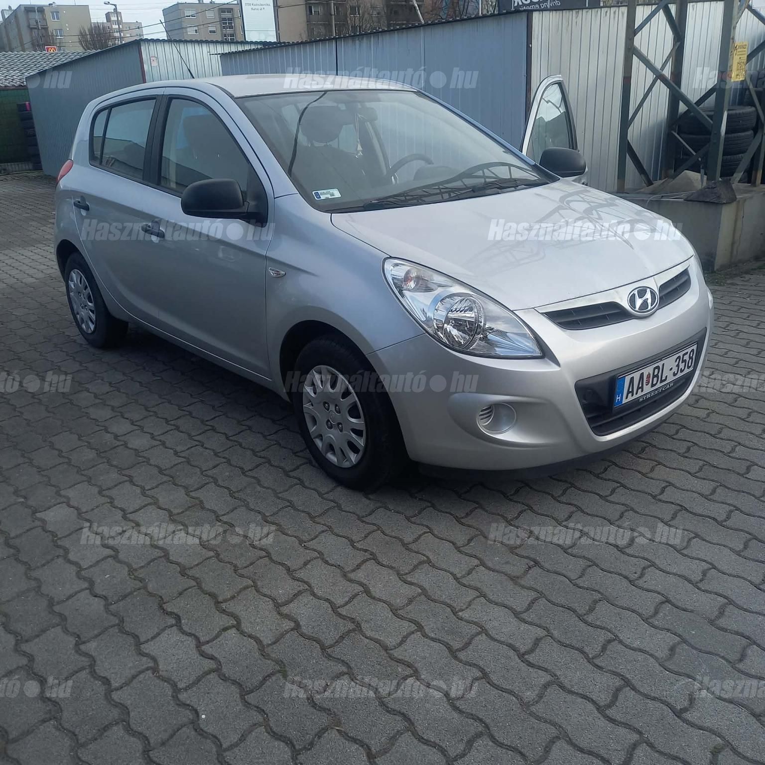 HYUNDAI I20 2010/6 - 1