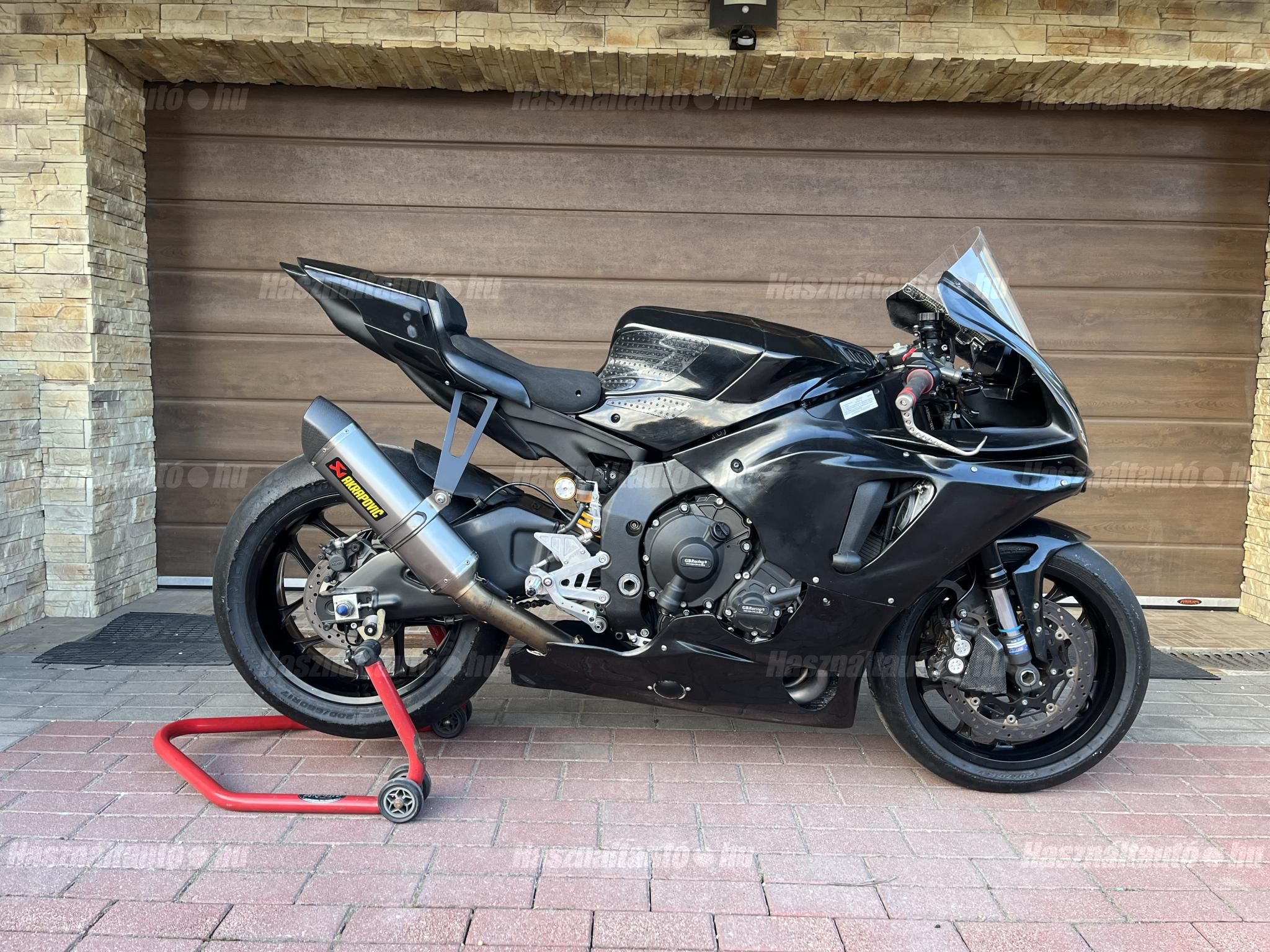 YAMAHA YZF R1 2024/1 - 1