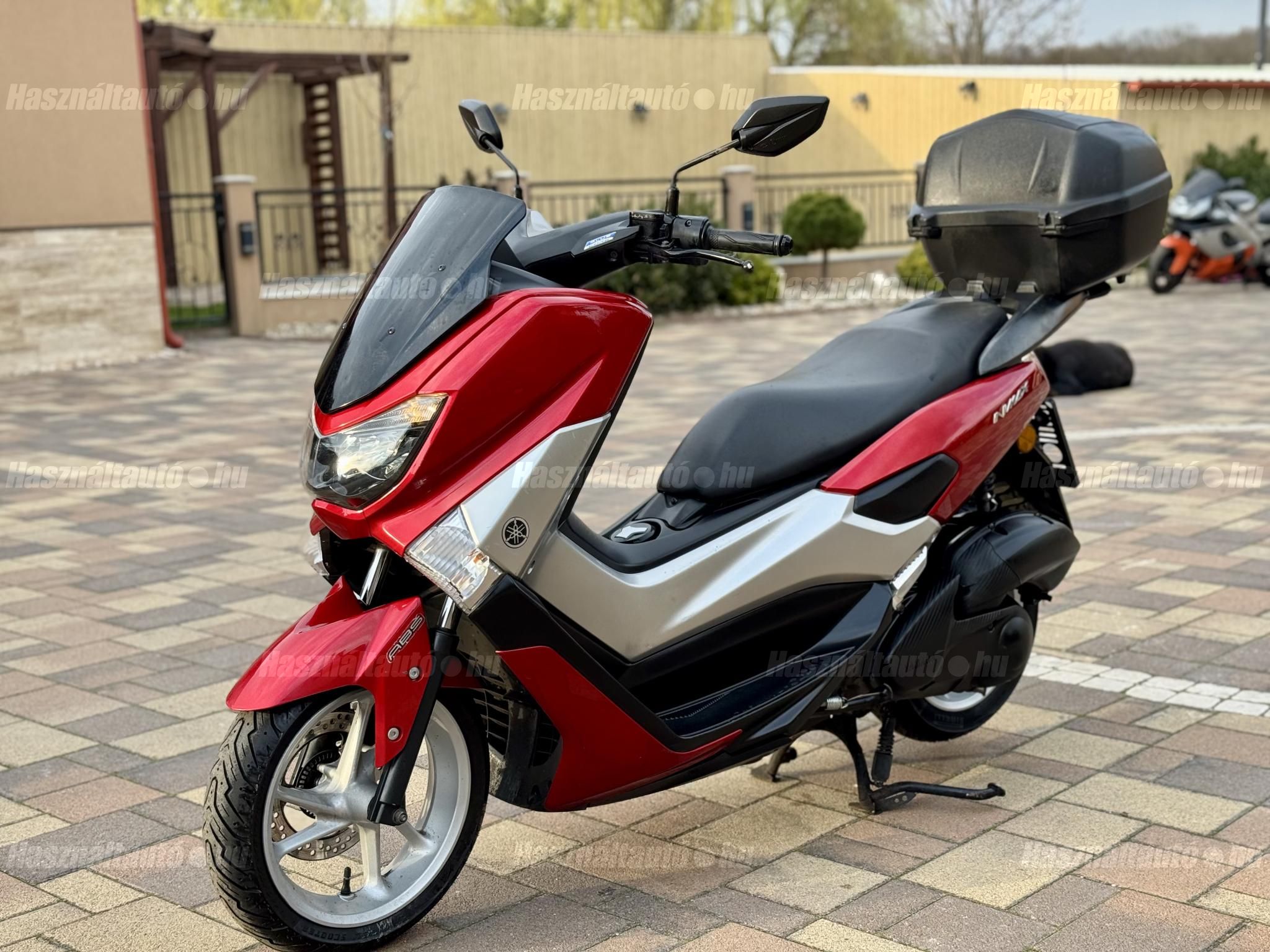 YAMAHA NMAX 2016/4 - 1