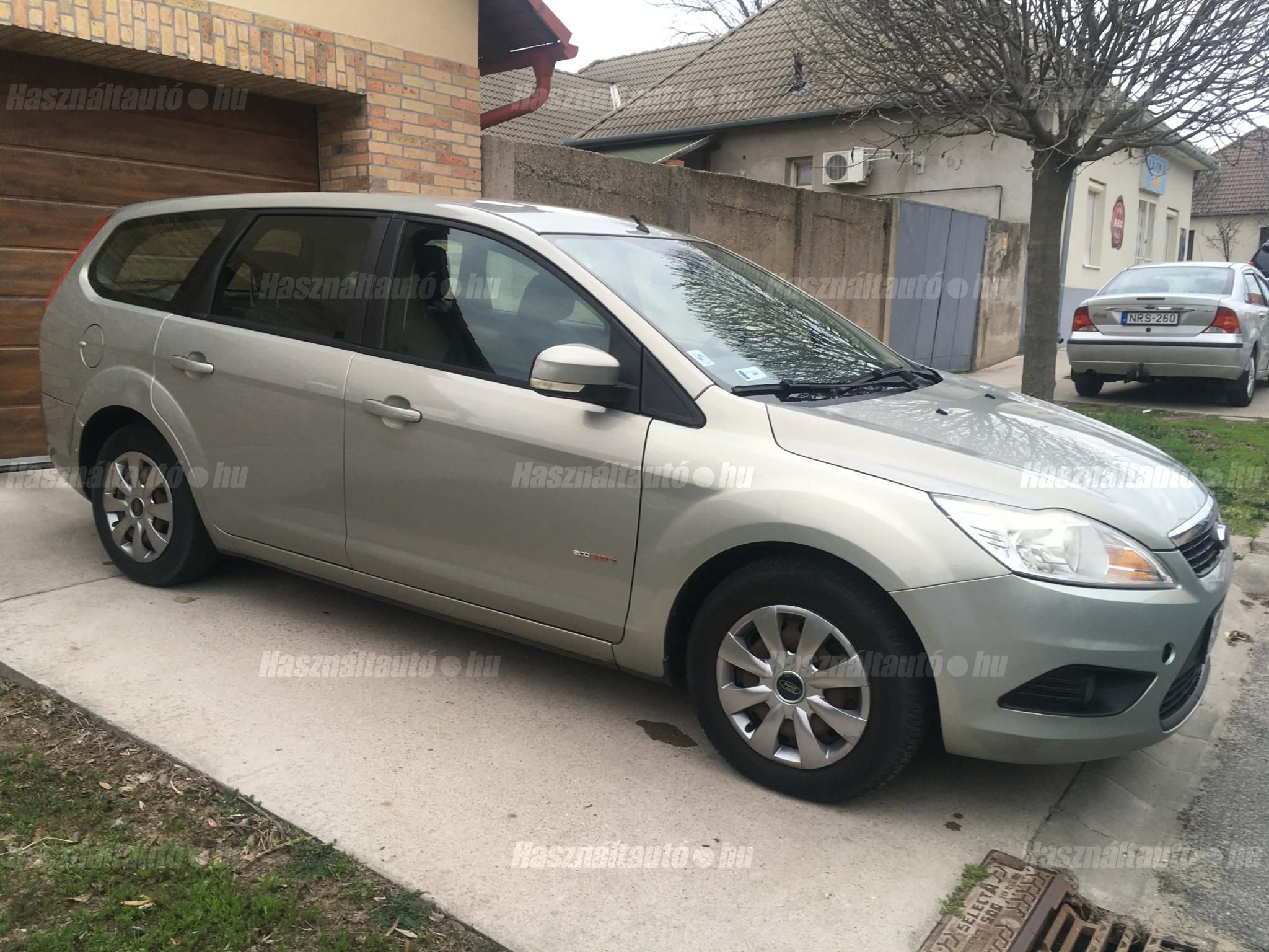 FORD FOCUS 2011/6 - 1