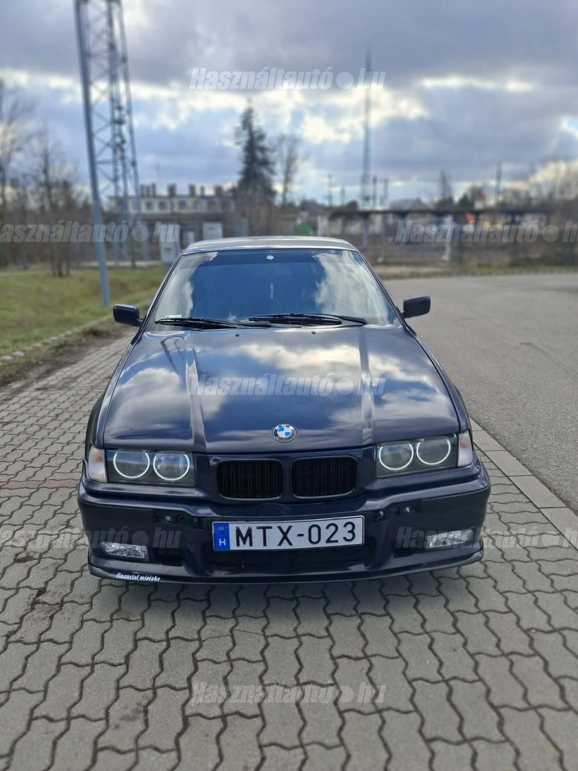 BMW 318 2000/8 - 1