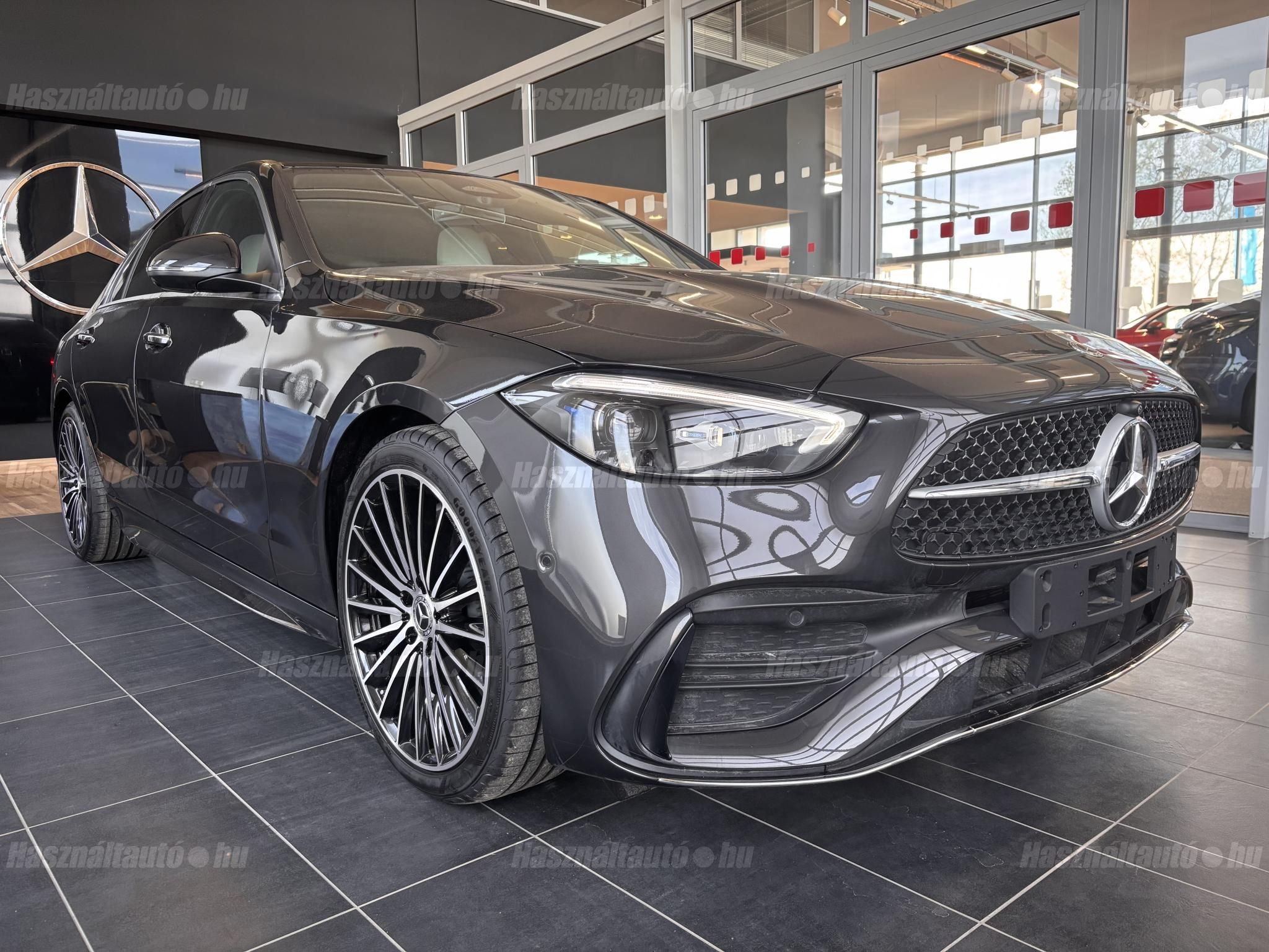 MERCEDES-BENZ C-OSZTÁLY 2026/2 - 1