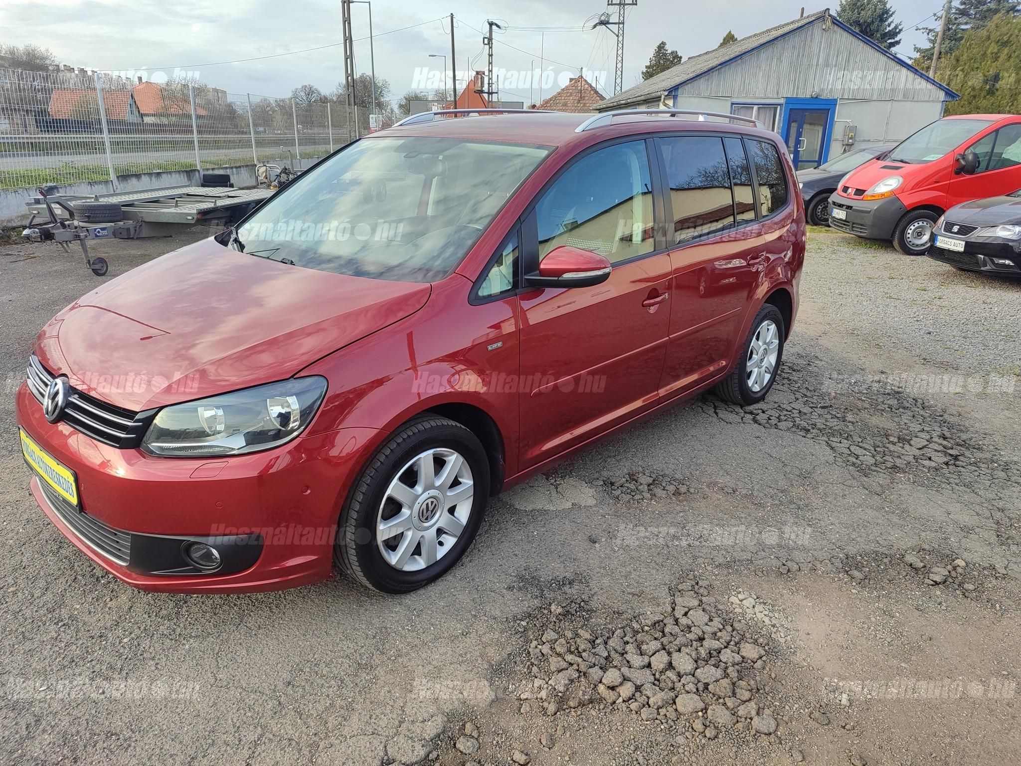VOLKSWAGEN TOURAN 2013 - 1