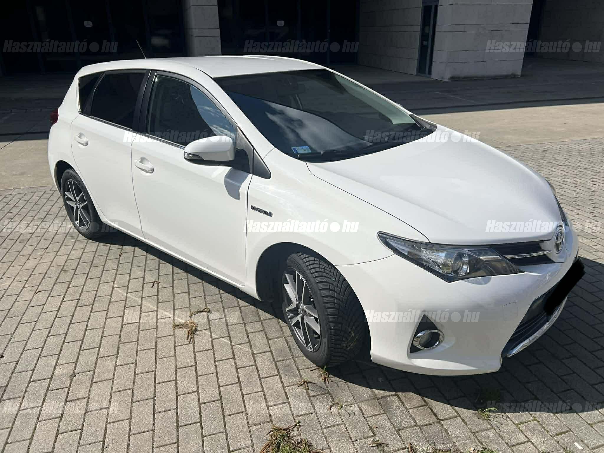 TOYOTA AURIS 2014/8 - 1