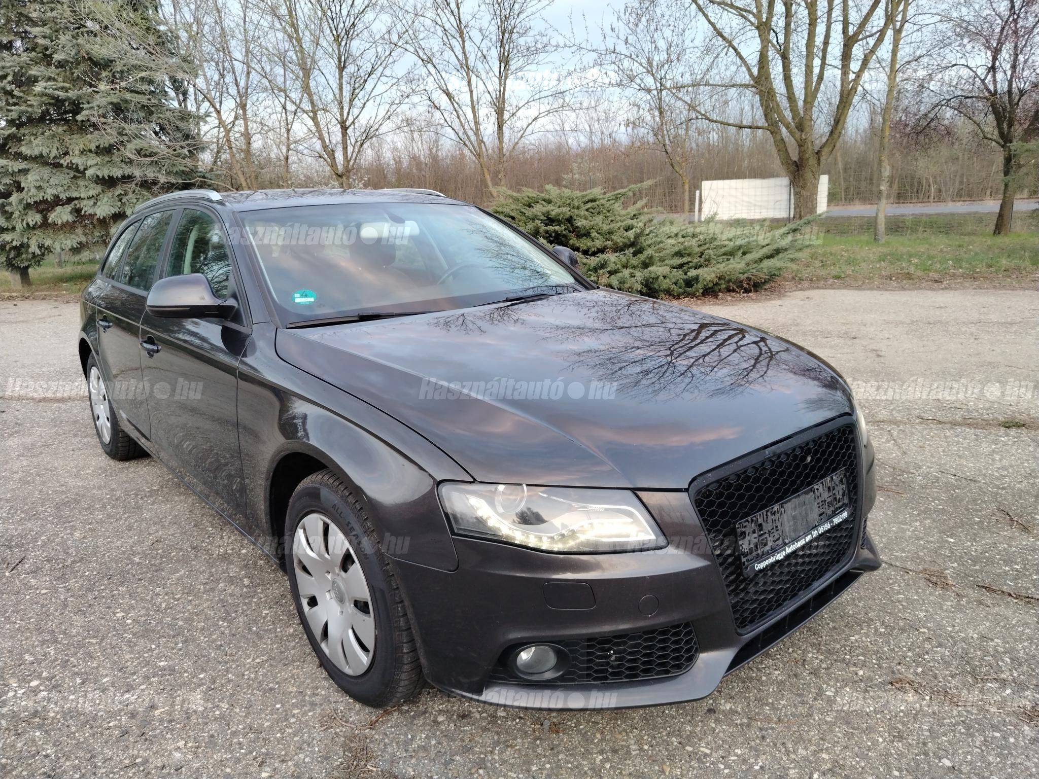 AUDI A4 2009 - 1