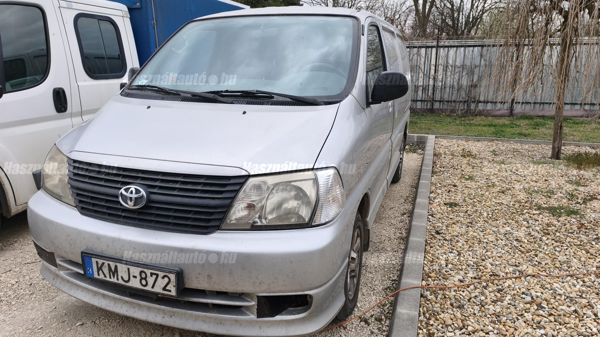 TOYOTA HIACE 2006/12 - 1