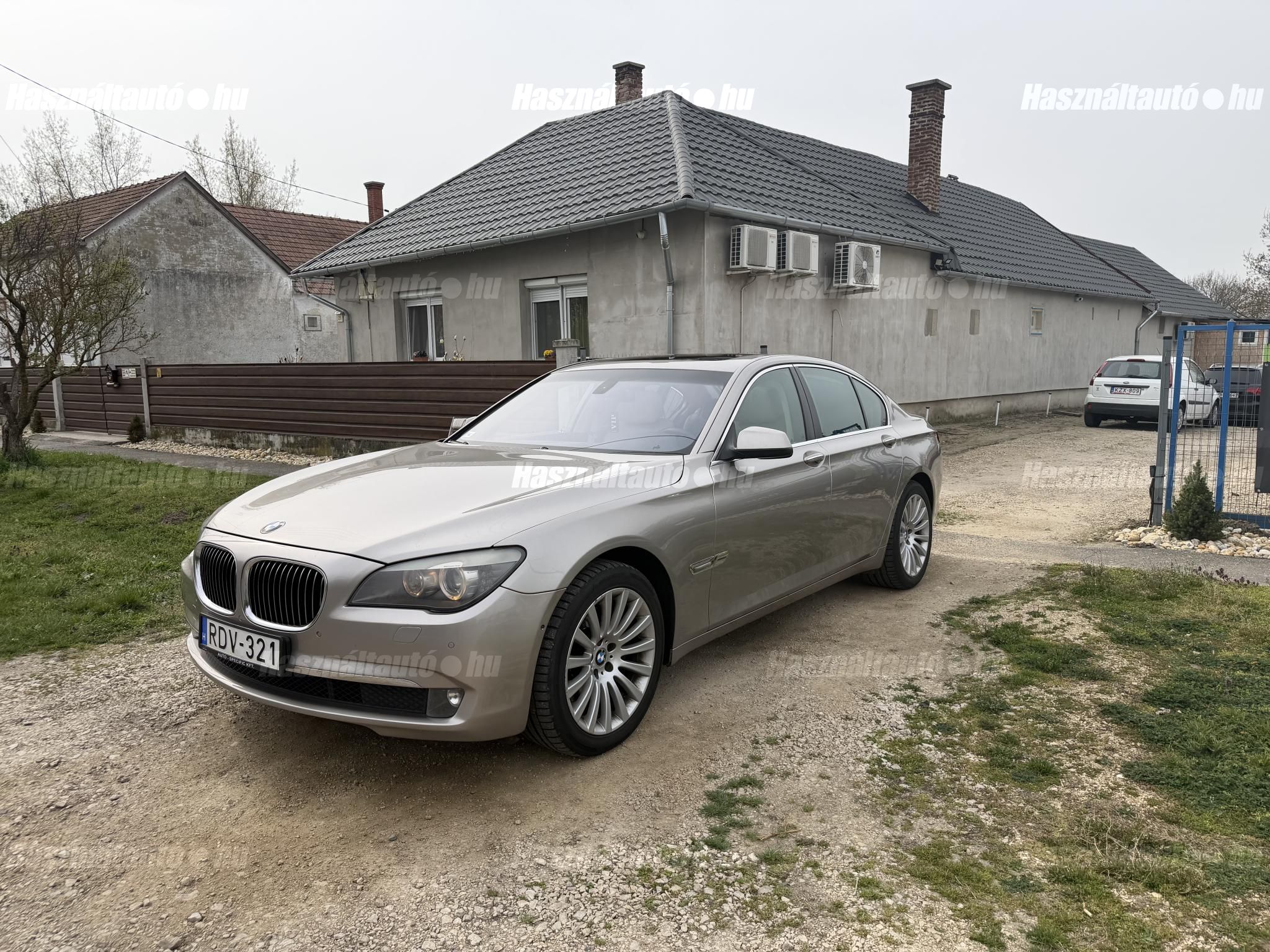 BMW 740 2010/1 - 1