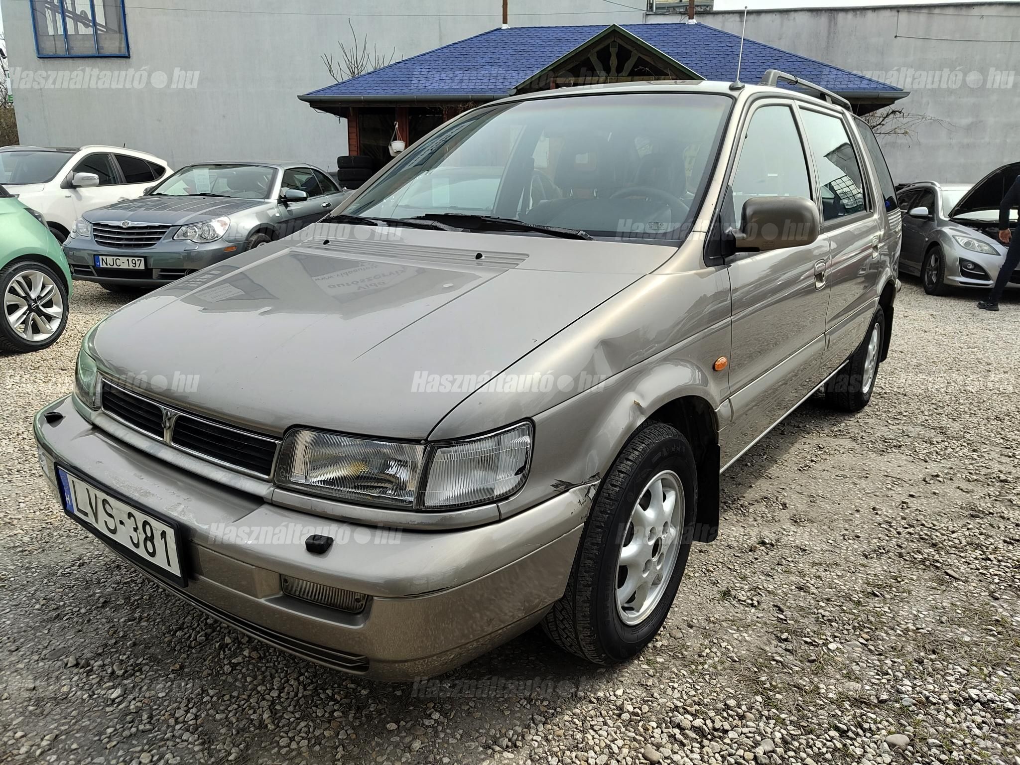 HYUNDAI SANTAMO 2001 - 1