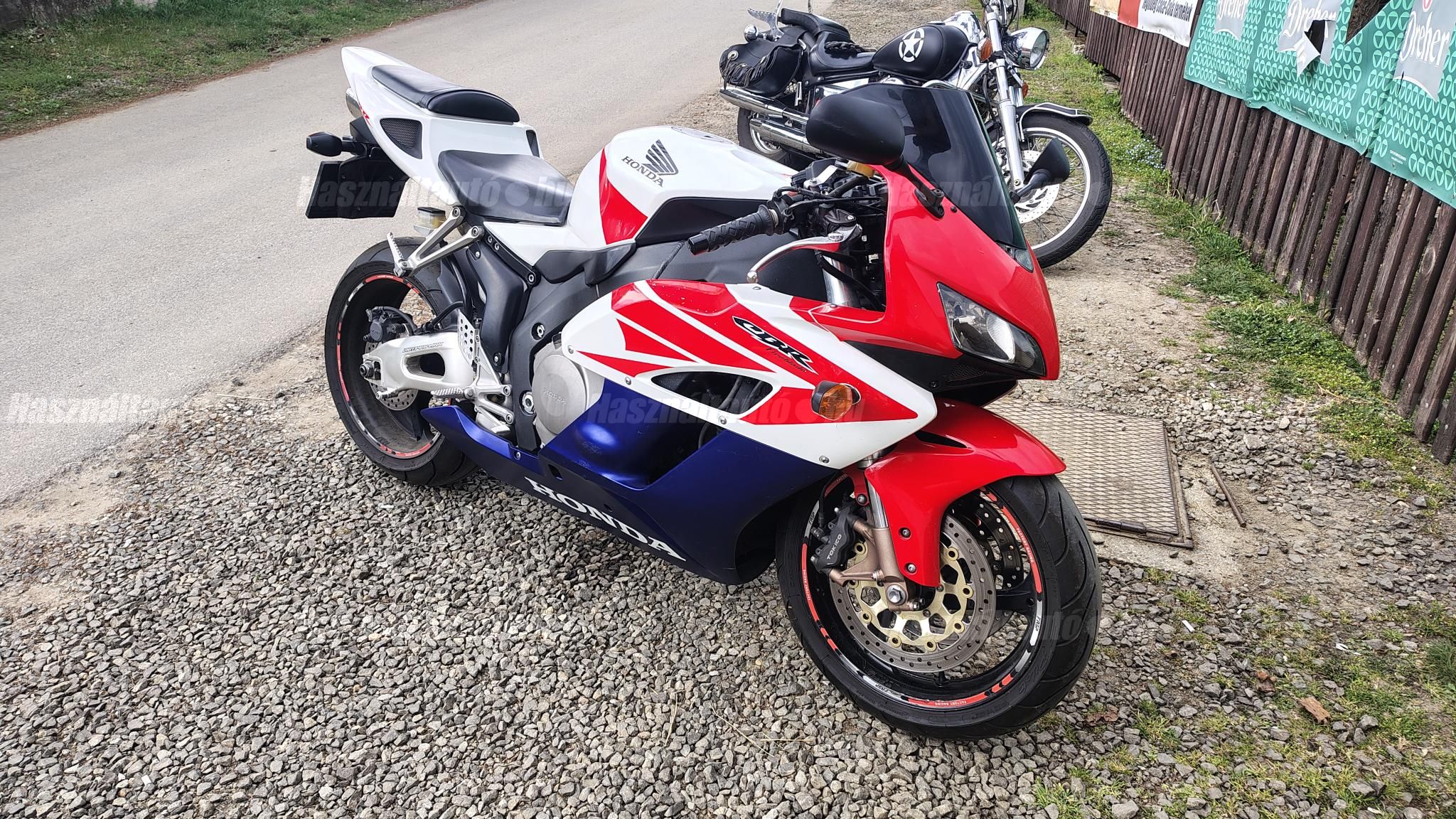 HONDA CBR 1000 RR 2004/6 - 1