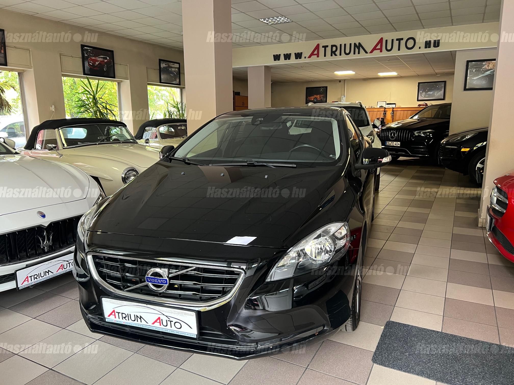 VOLVO V40 2016/3 - 1