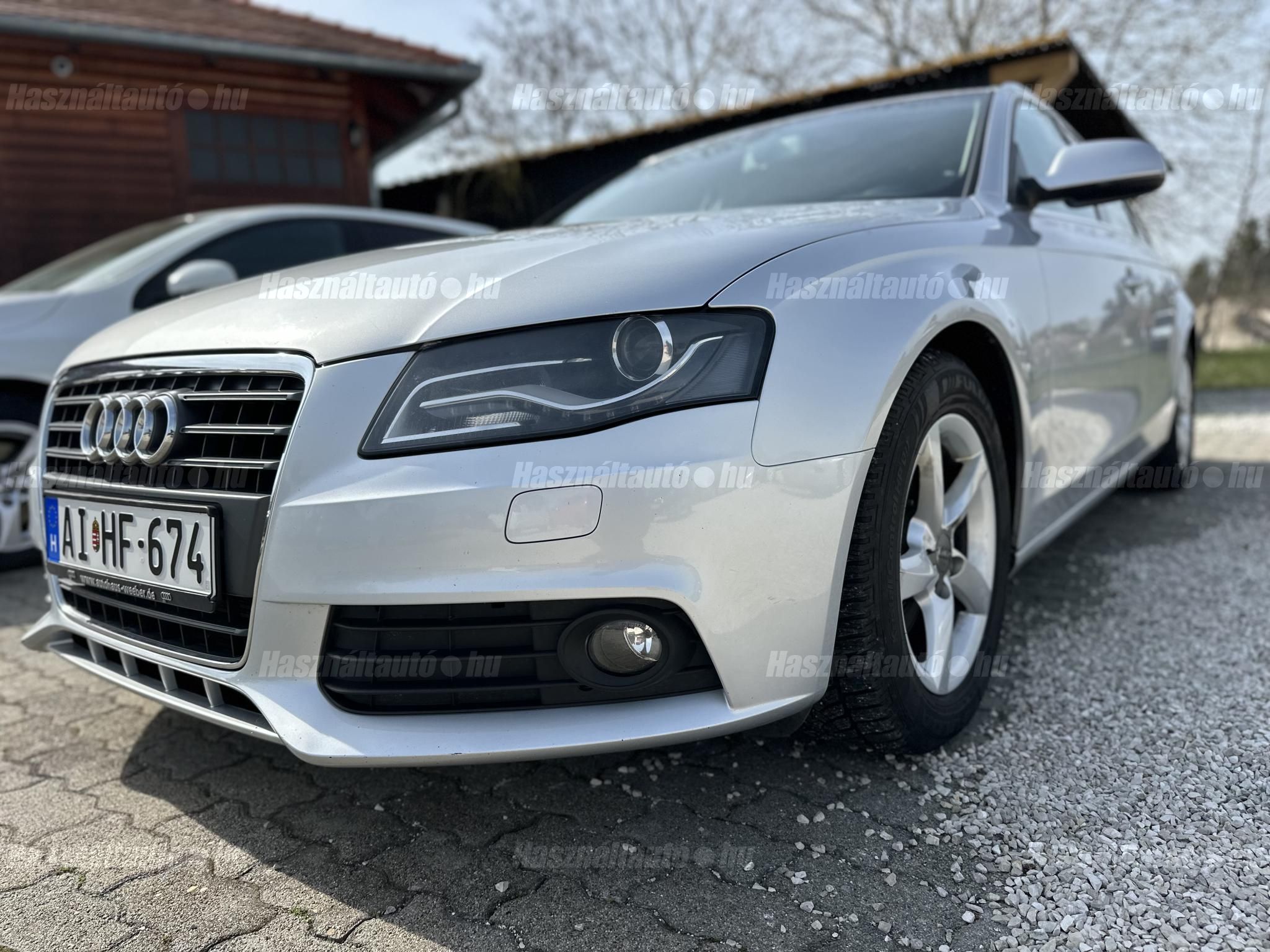 AUDI A4 2012/2 - 1