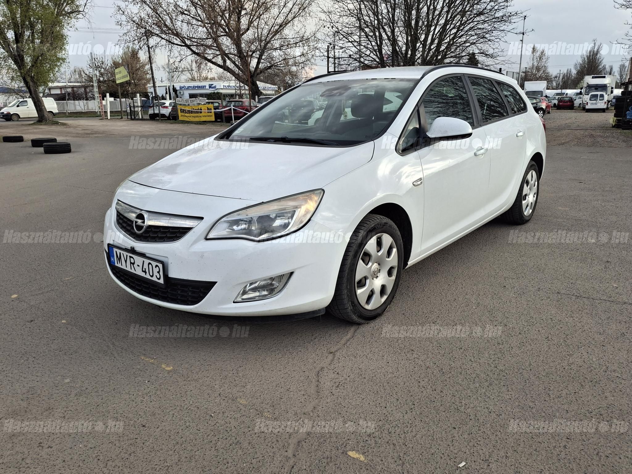 OPEL ASTRA J 2011/8 - 1