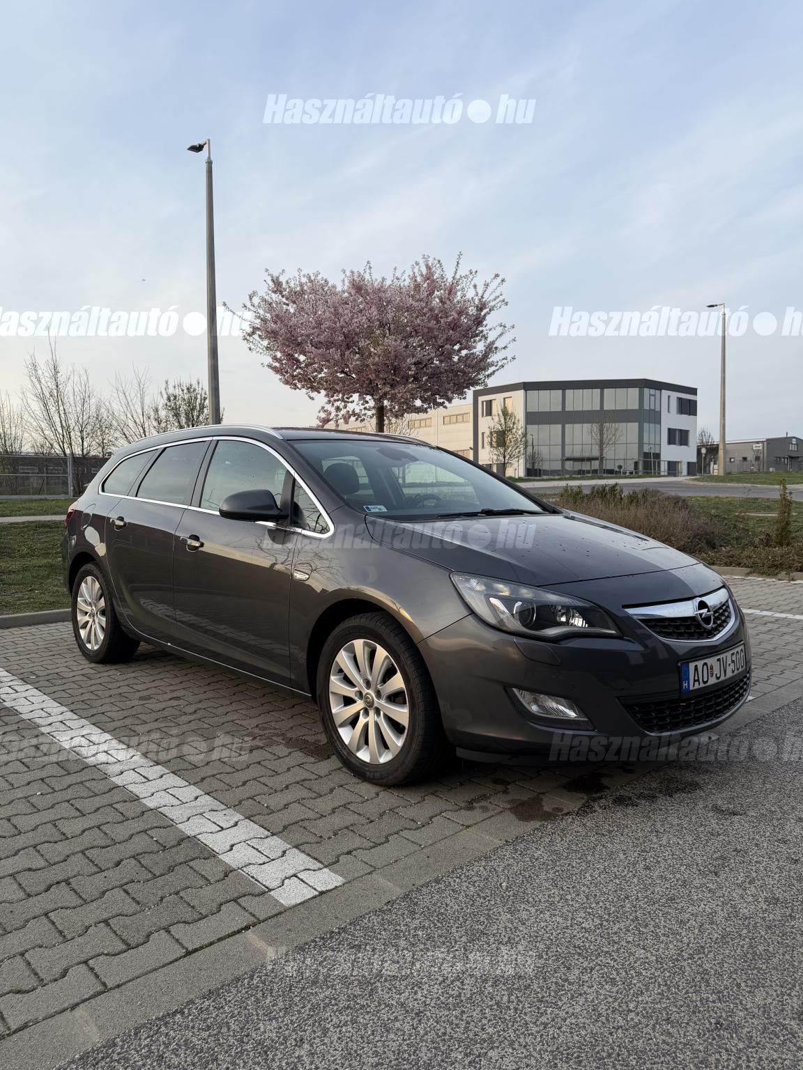 OPEL ASTRA J 2011/10 - 1