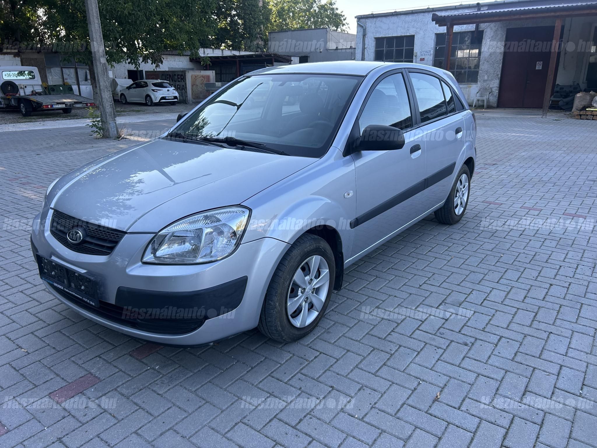 KIA RIO 2009/8 - 1