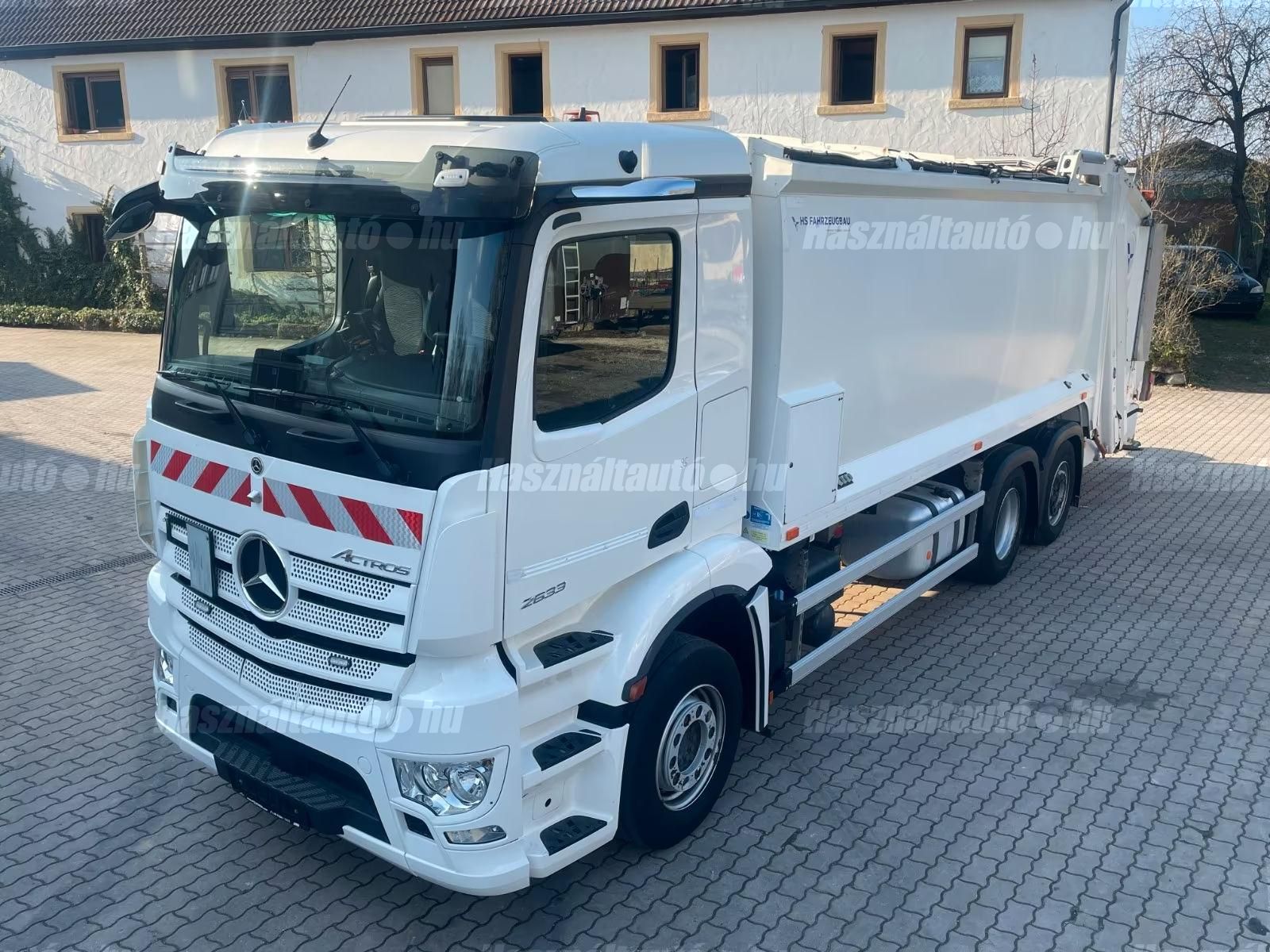 MERCEDES-BENZ 2020/5 - 1