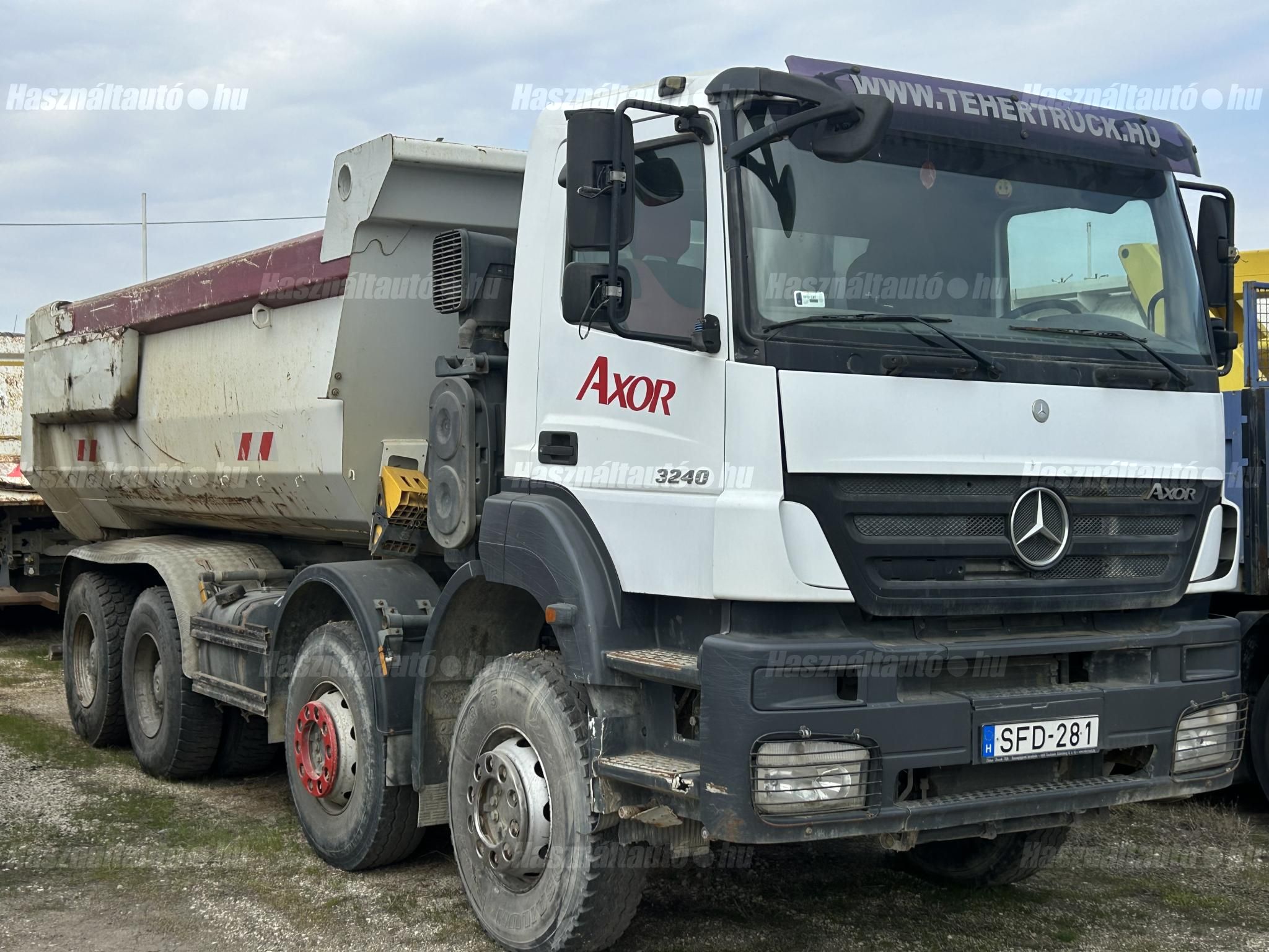 MERCEDES-BENZ 2010/4 - 1