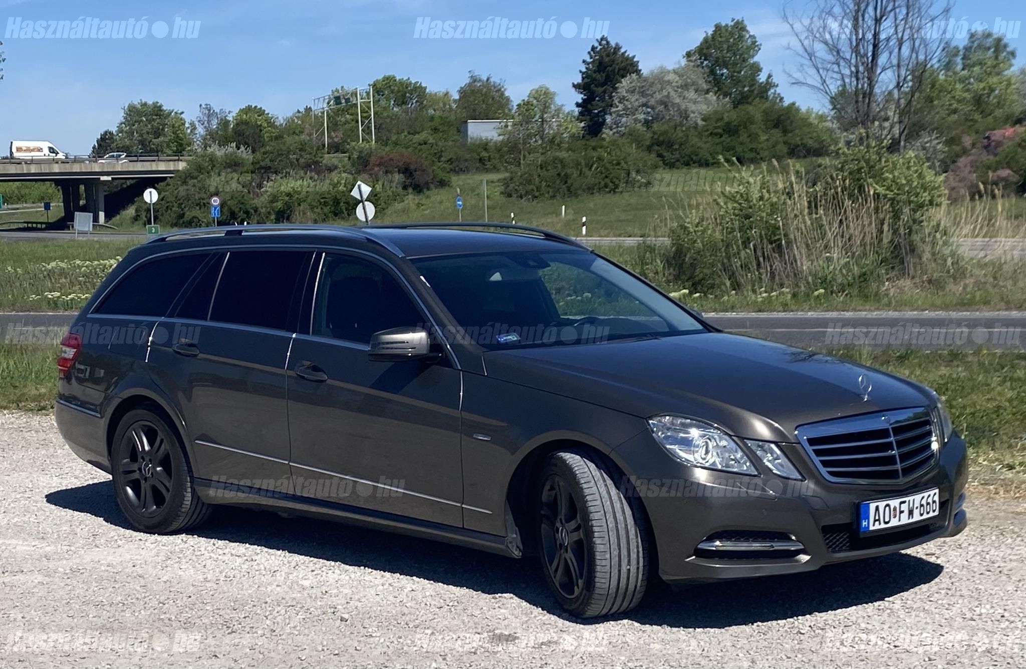MERCEDES-BENZ E 220 2011/8 - 1