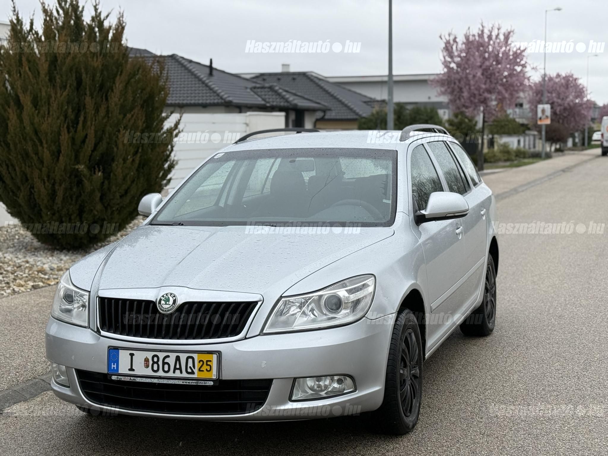 SKODA OCTAVIA 2011/8 - 1