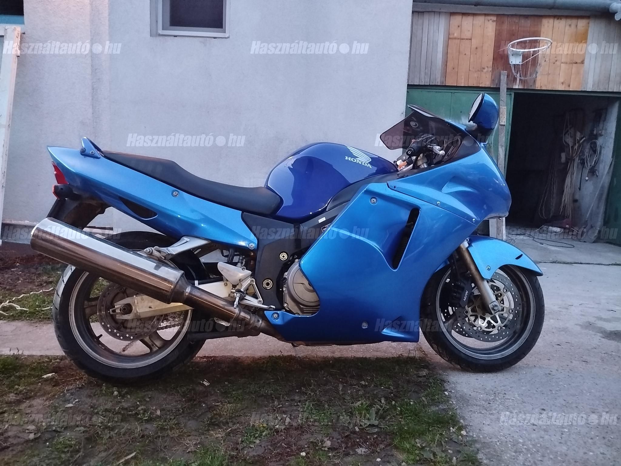 HONDA CBR 1100 XX 2003/4 - 1
