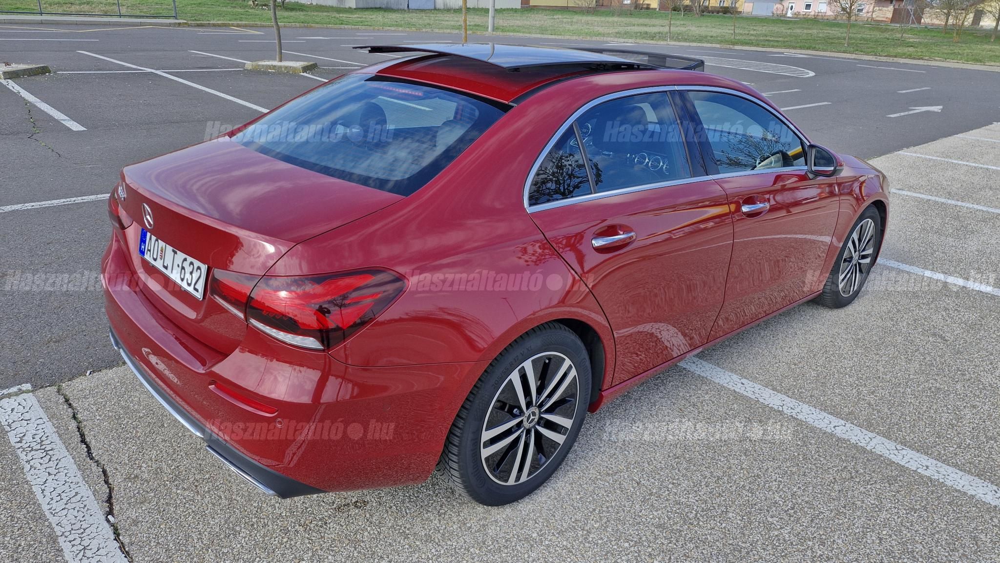 MERCEDES-BENZ A 200 2022/1 - 1