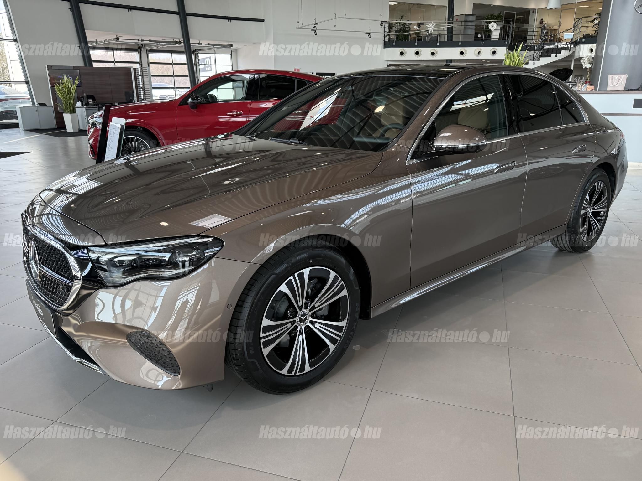 MERCEDES-BENZ E 200 2026 - 1
