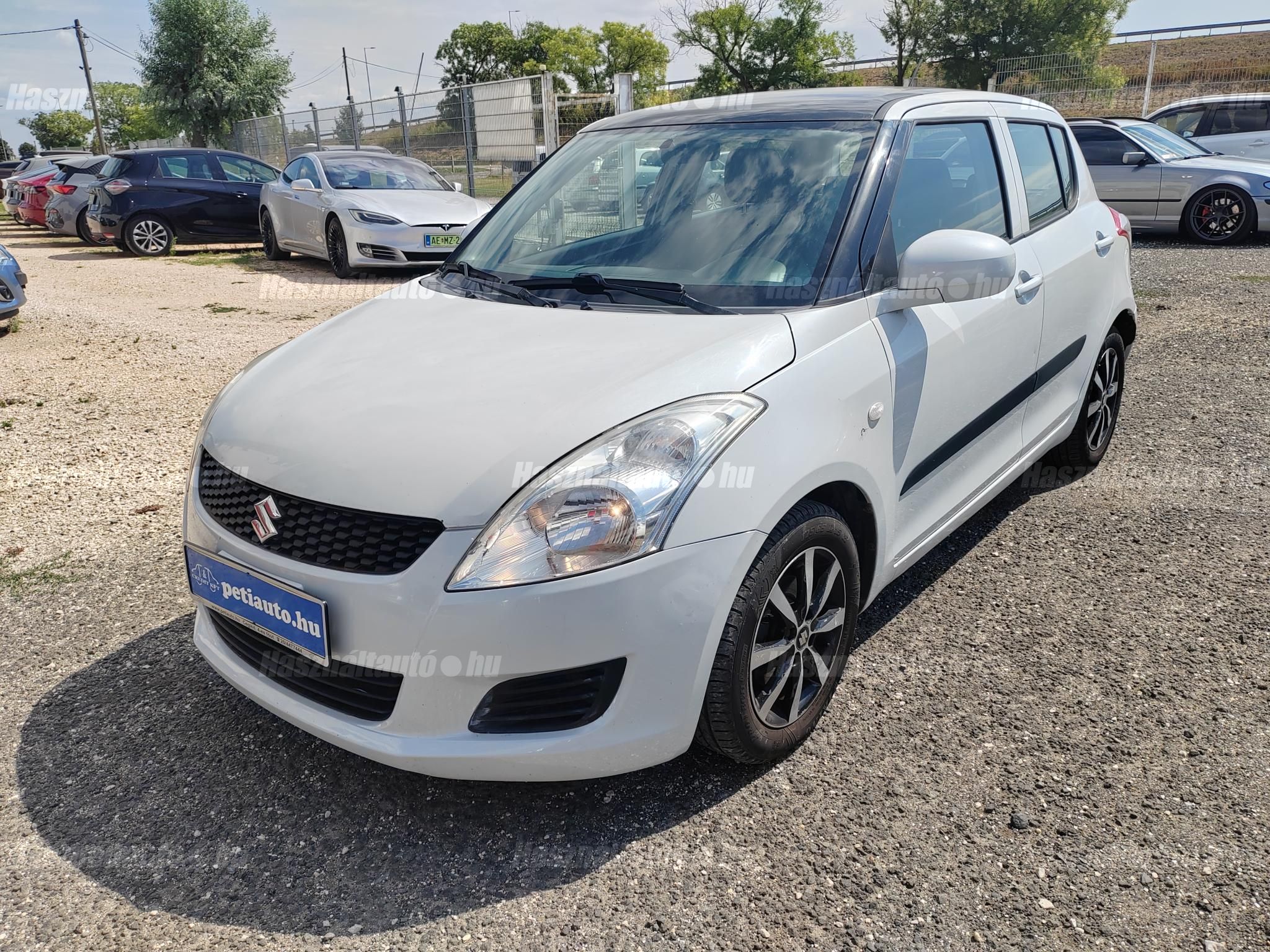 SUZUKI SWIFT 2012/5 - 1