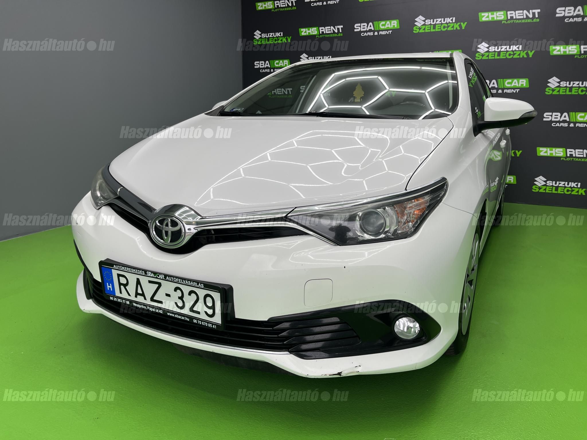 TOYOTA AURIS 2018/8 - 1