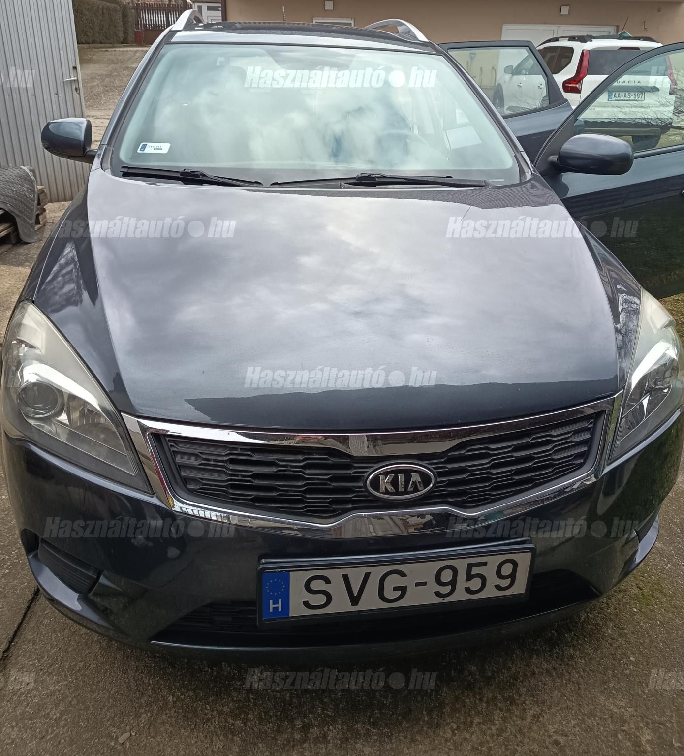 KIA CEE'D 2010/5 - 1