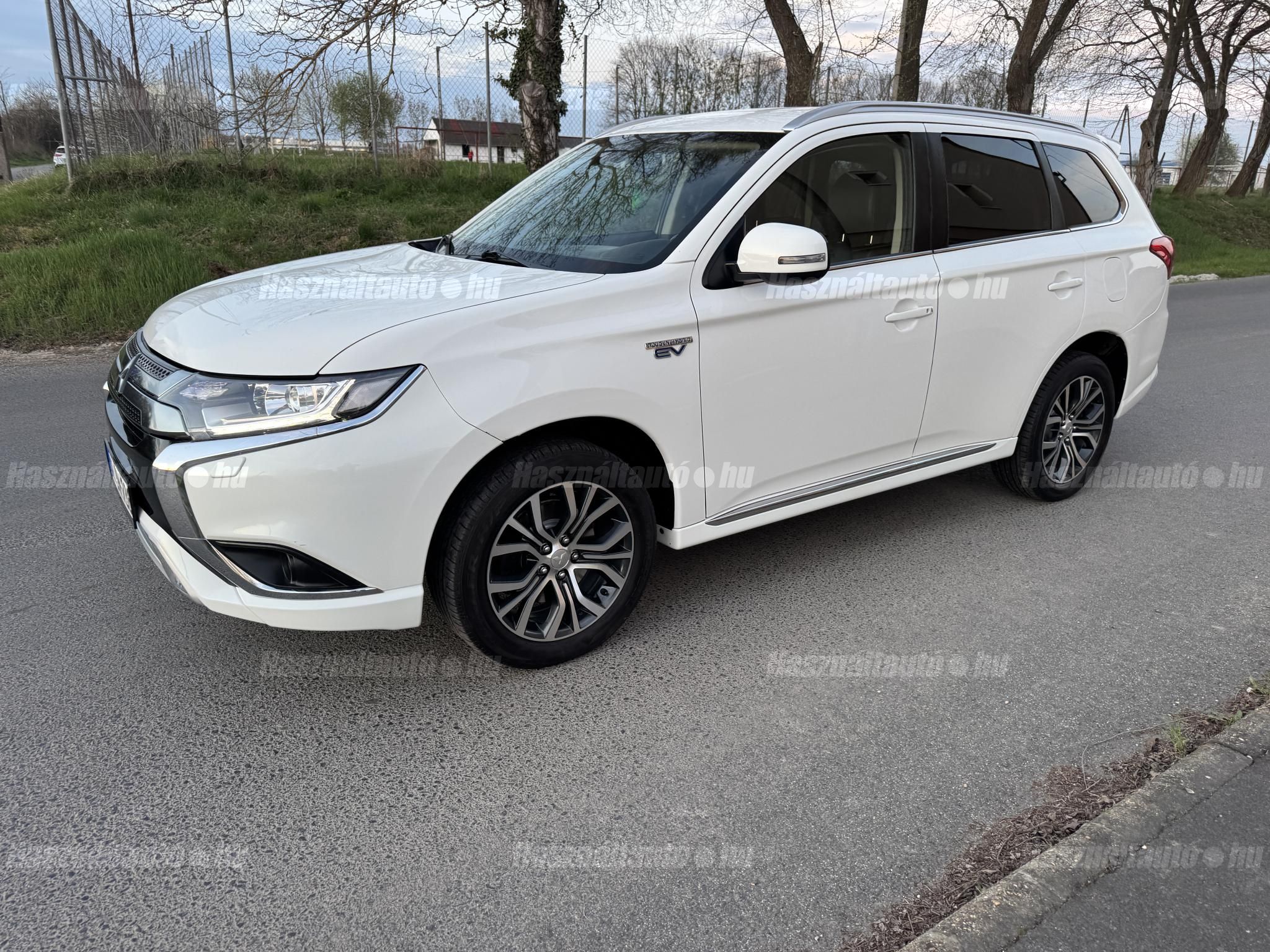 MITSUBISHI OUTLANDER 2019/6 - 1