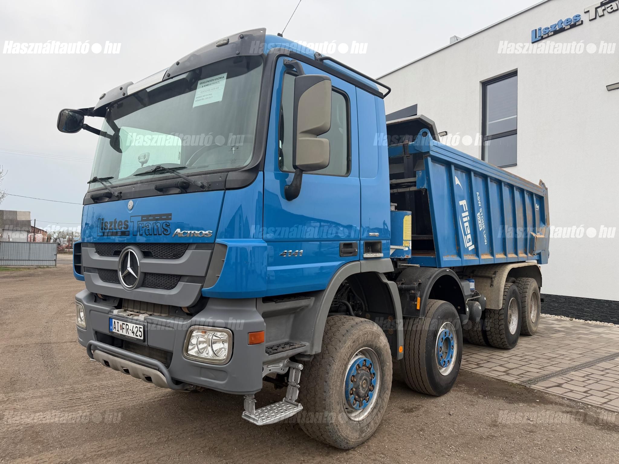 MERCEDES-BENZ 2011/1 - 1