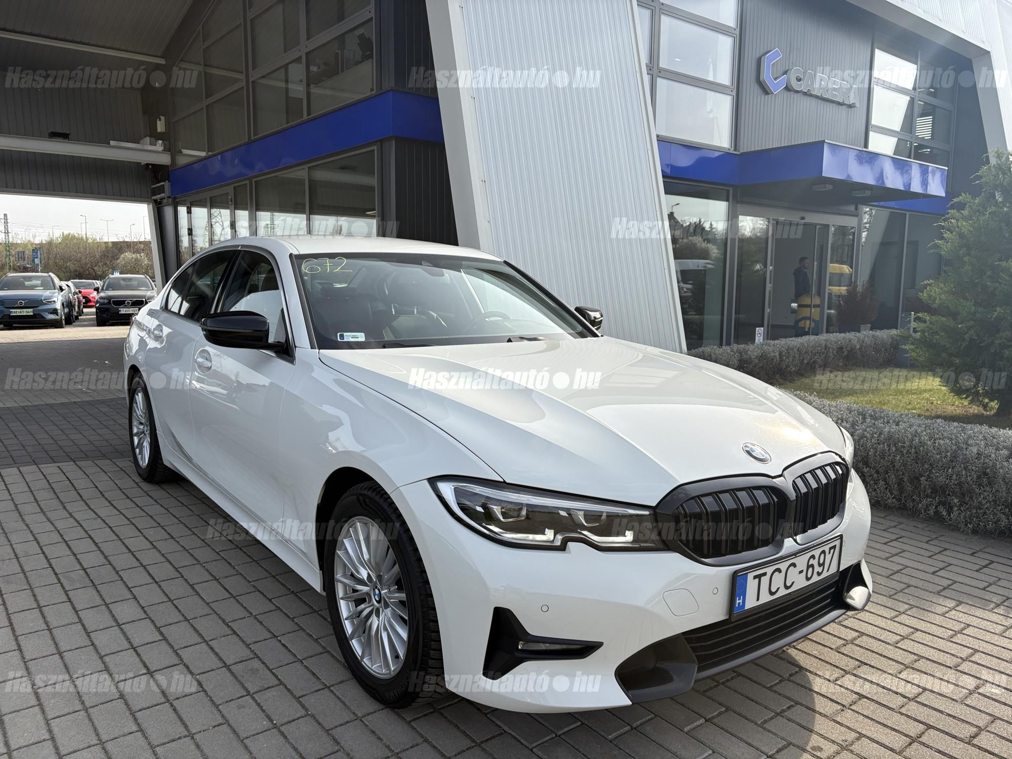 BMW 318 2022/3 - 1