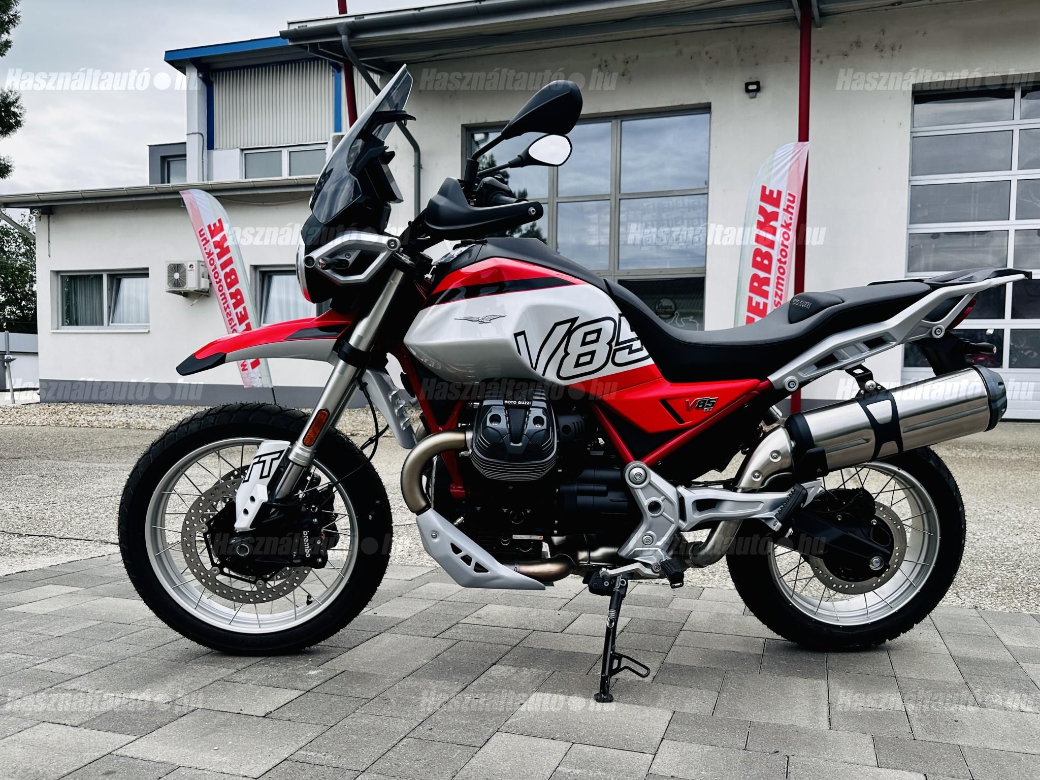 MOTO GUZZI V85 TT 2026/3 - 1