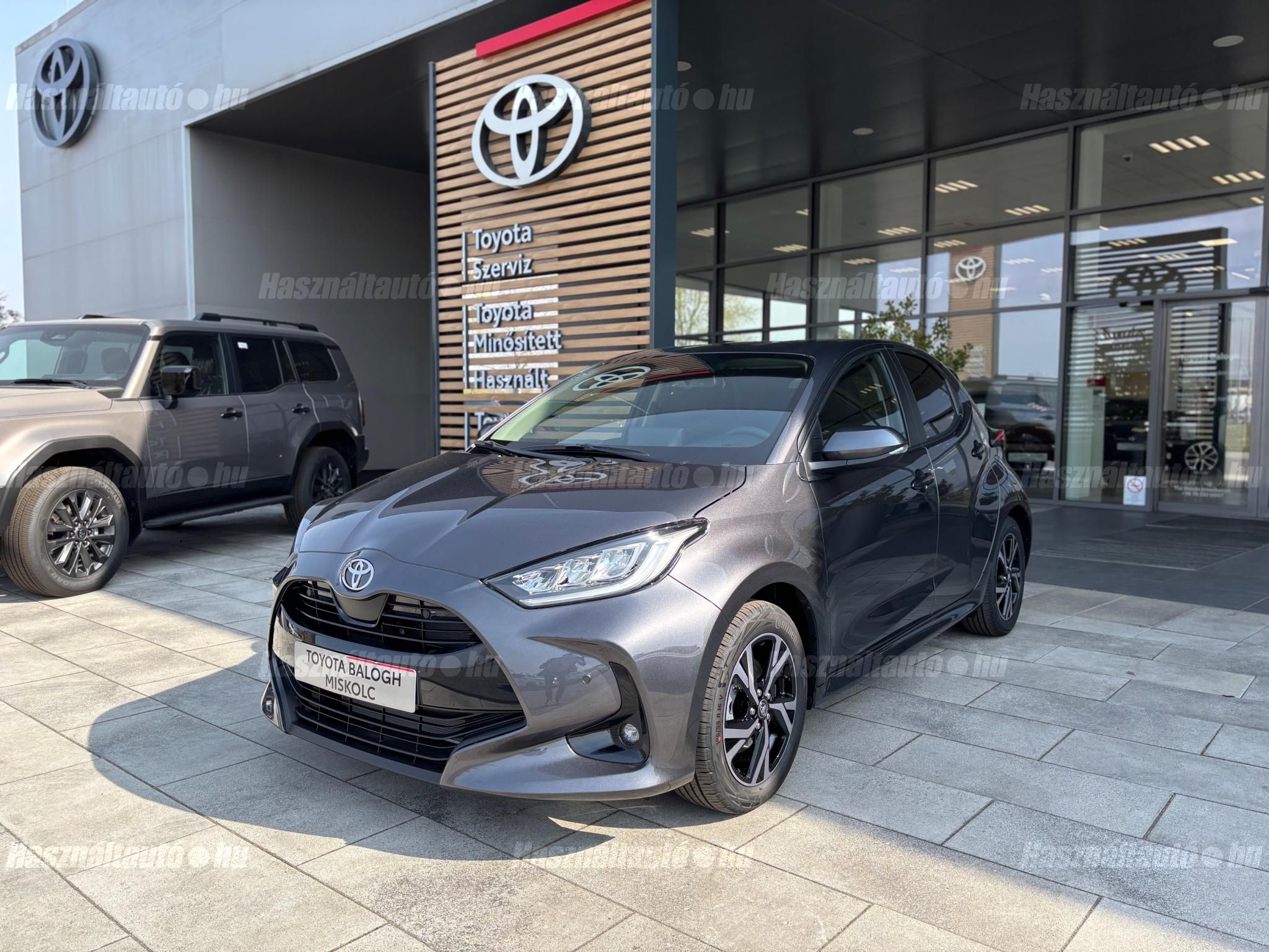 TOYOTA YARIS 2025/12 - 1