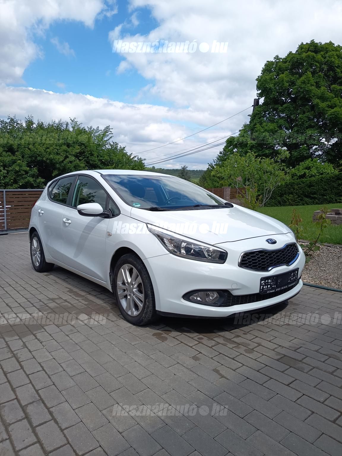 KIA CEE'D 2015/5 - 1
