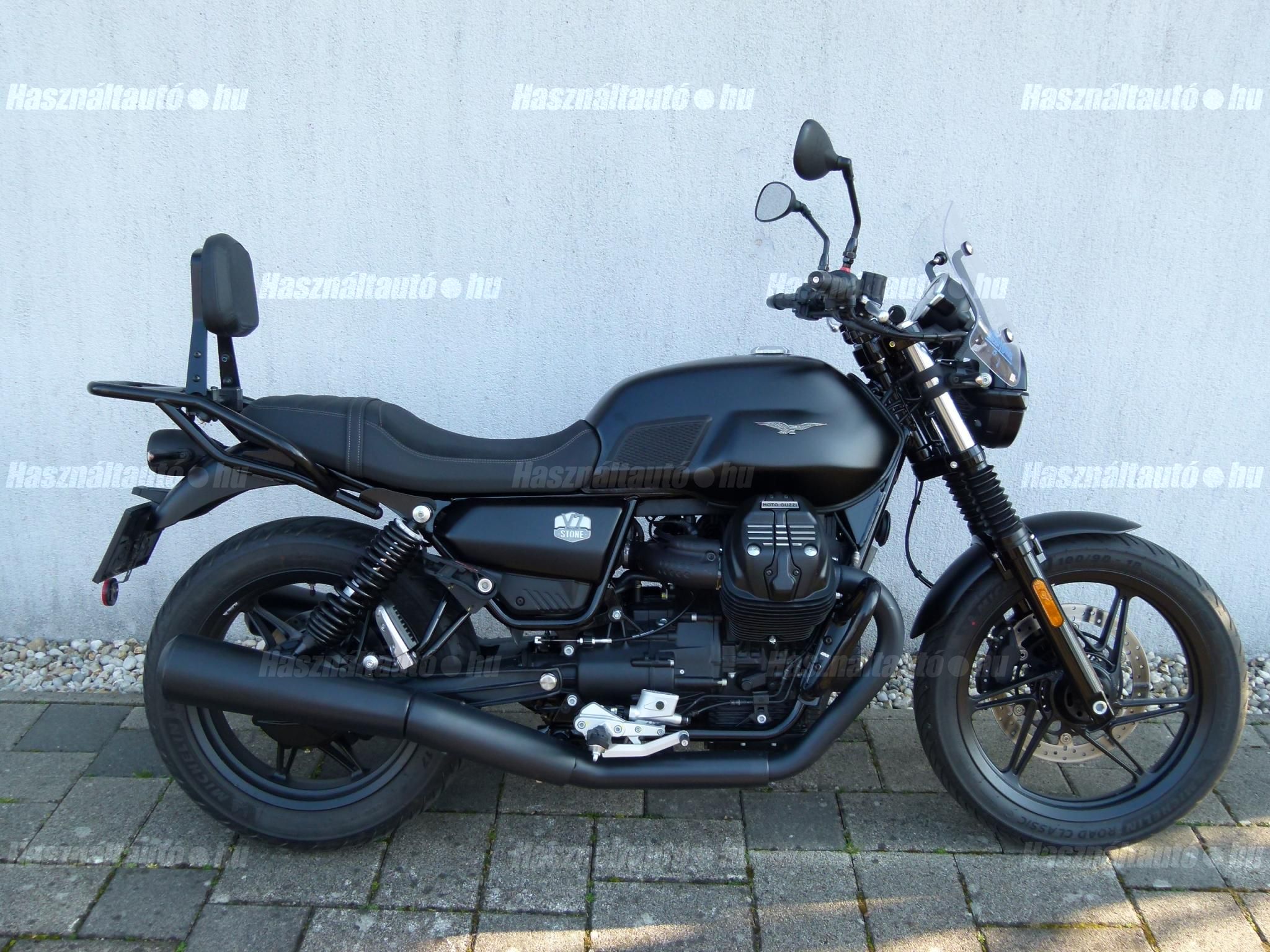 MOTO GUZZI V7 2024/5 - 1